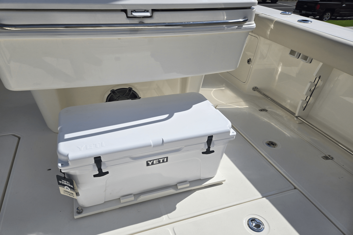 2025 Boston Whaler 330 Outrage Image Thumbnail #15