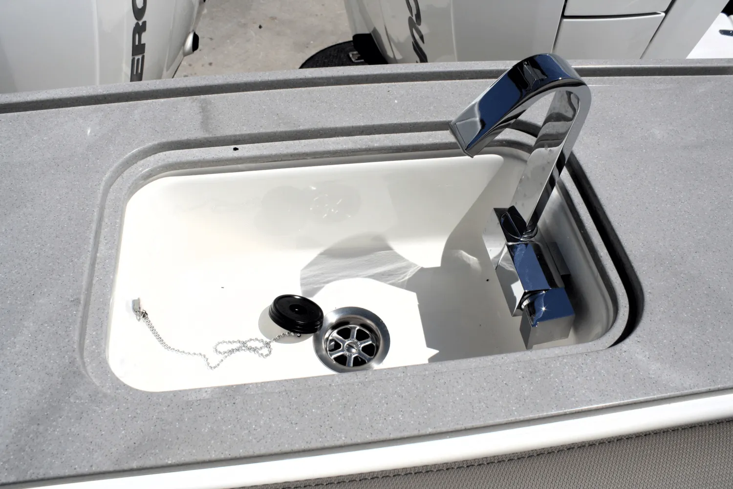 2026 Boston Whaler 330 Vantage Image Thumbnail #14