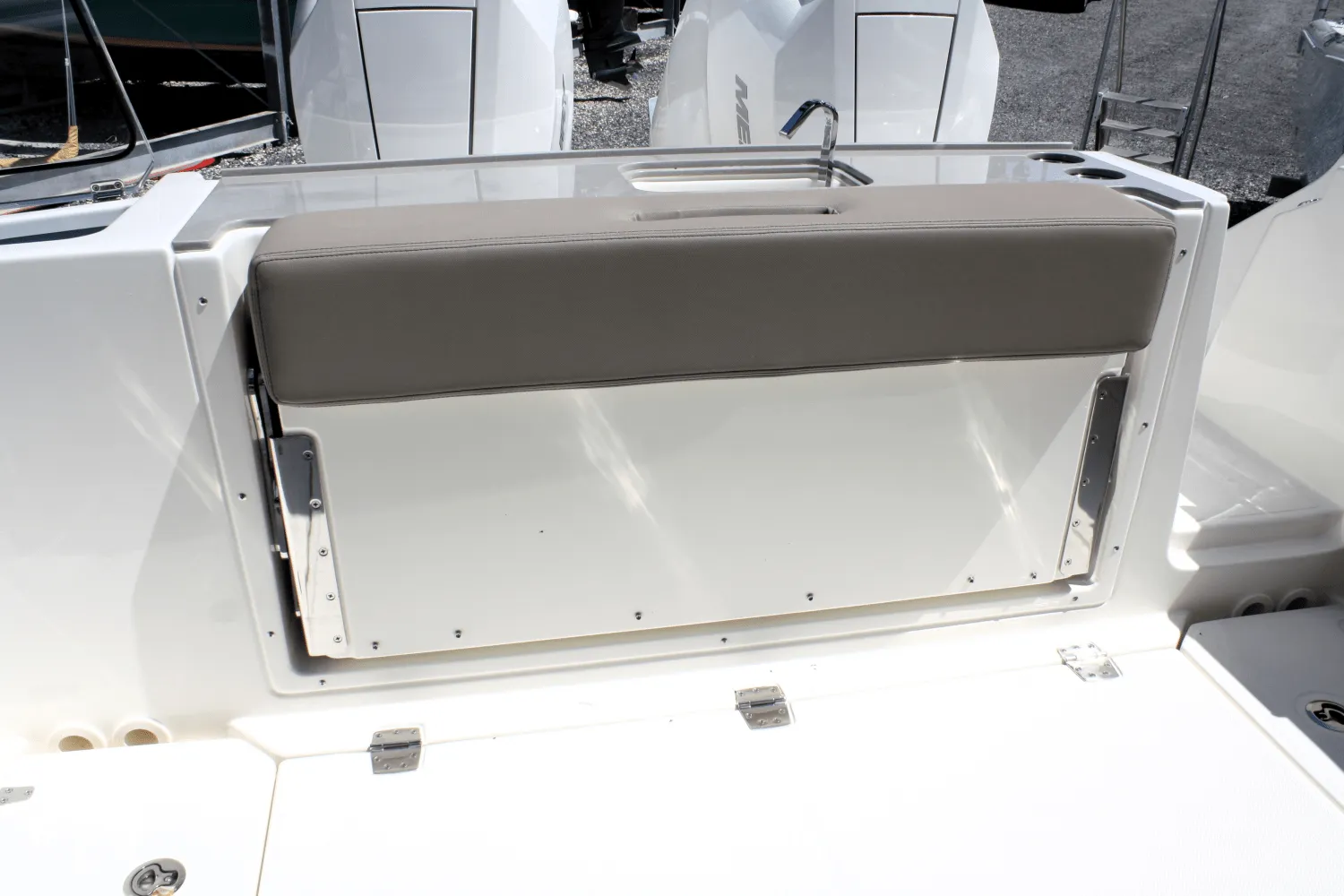 2026 Boston Whaler 330 Vantage Image Thumbnail #15