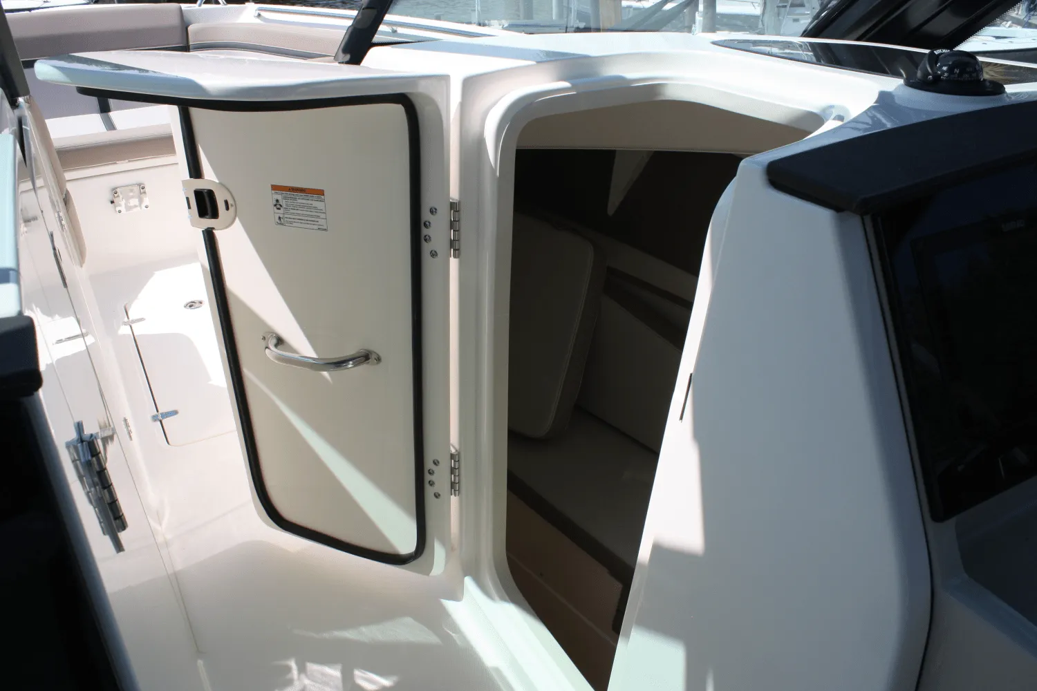 2026 Boston Whaler 330 Vantage Image Thumbnail #53