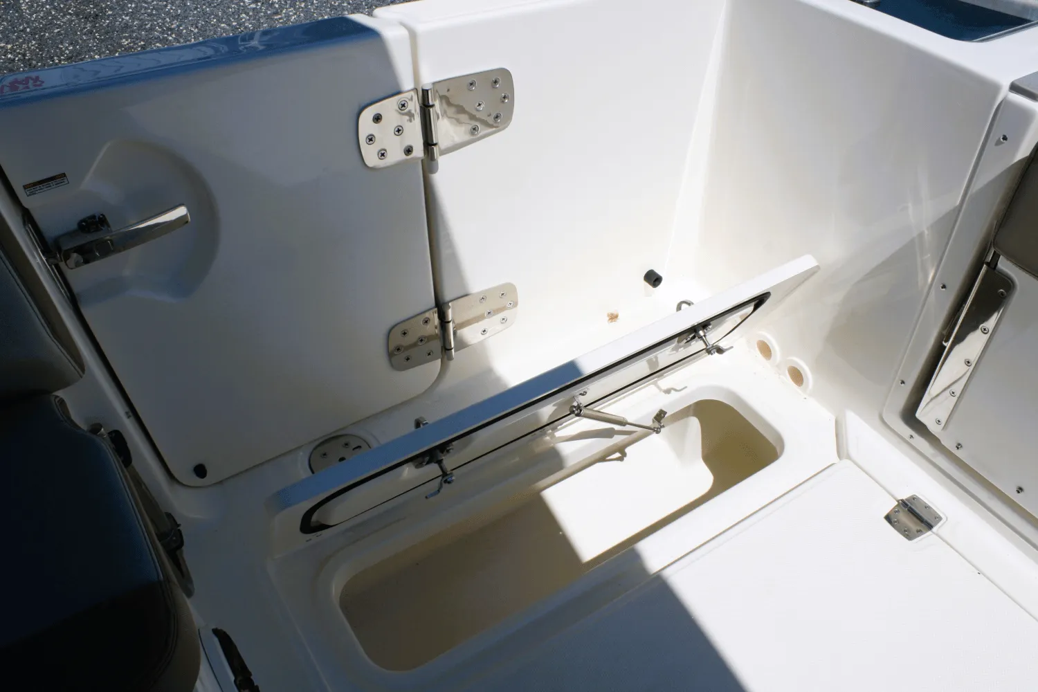 2026 Boston Whaler 330 Vantage Image Thumbnail #21