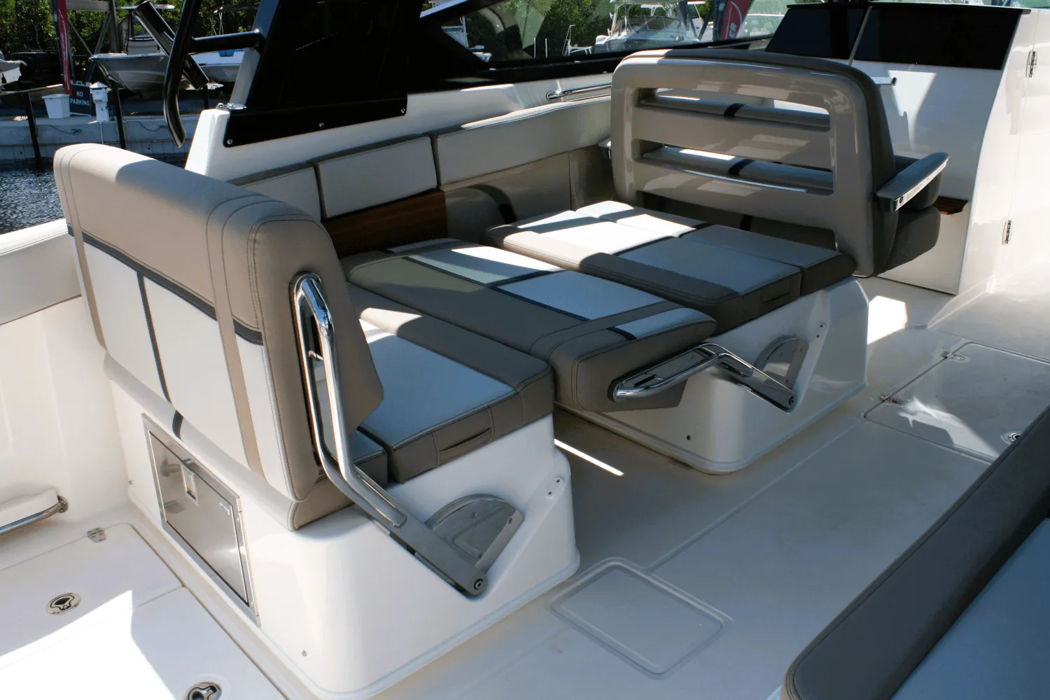 2026 Boston Whaler 330 Vantage Image Thumbnail #29