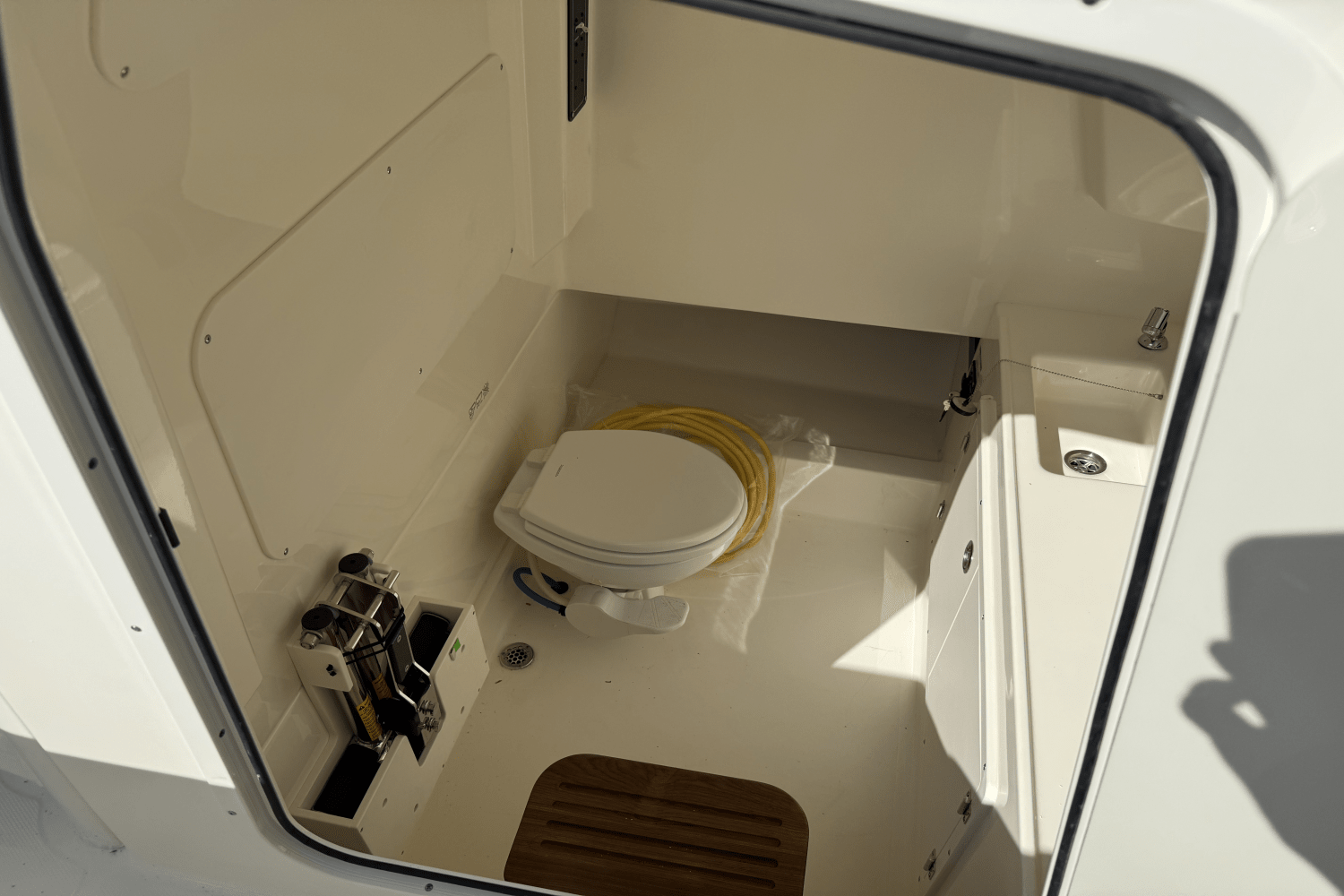 2025 Boston Whaler 330 Outrage Image Thumbnail #32