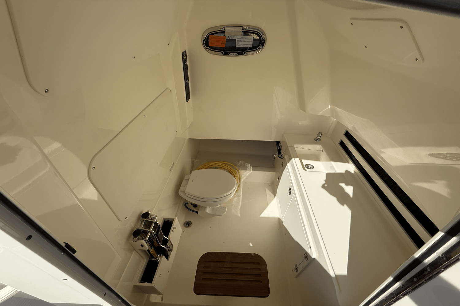 2025 Boston Whaler 330 Outrage Image Thumbnail #33