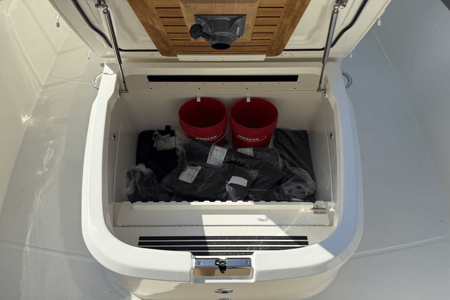 2025 Boston Whaler 330 Outrage Image Thumbnail #30
