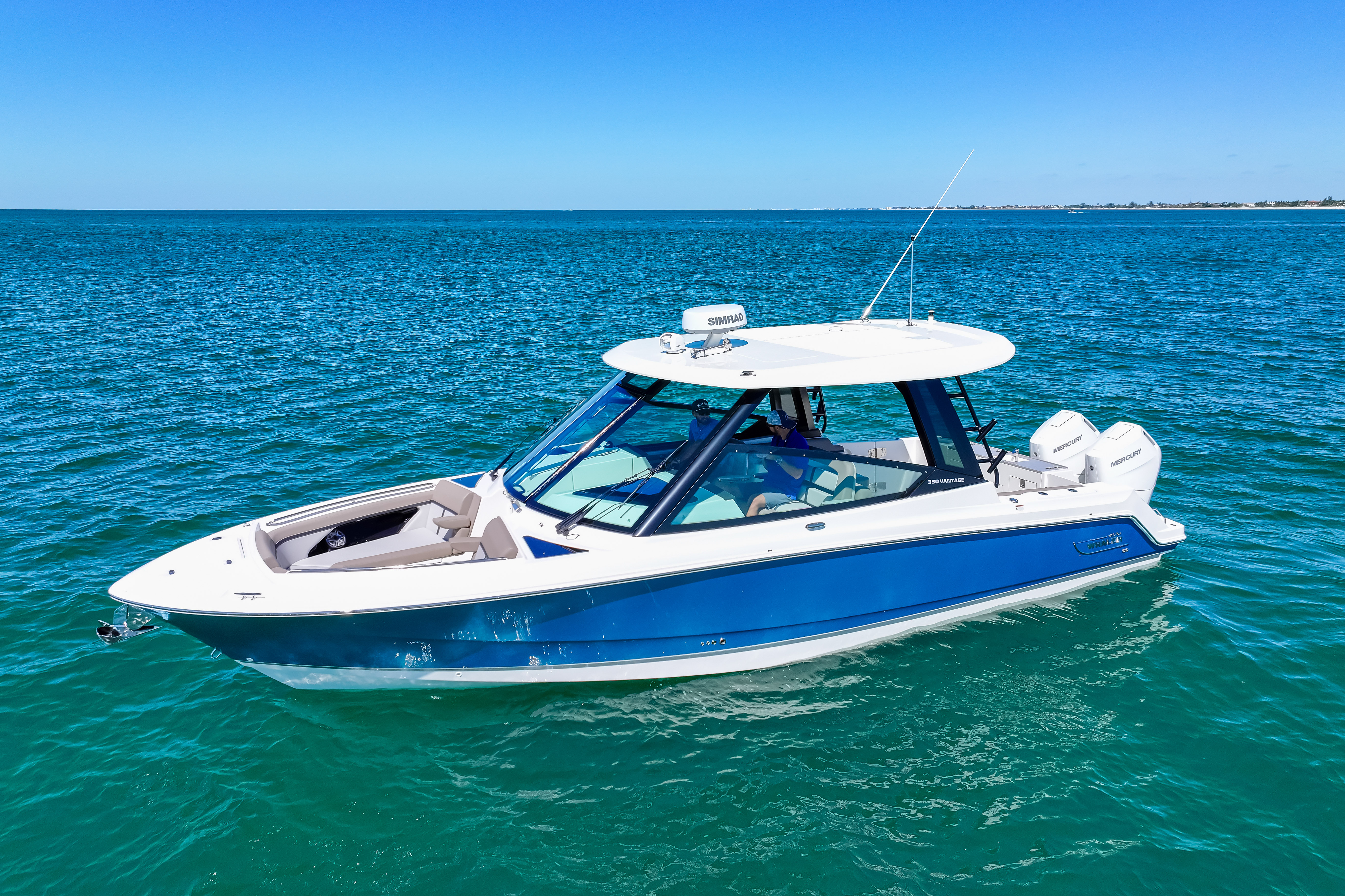 2026 Boston Whaler 330 Vantage Image Thumbnail #4