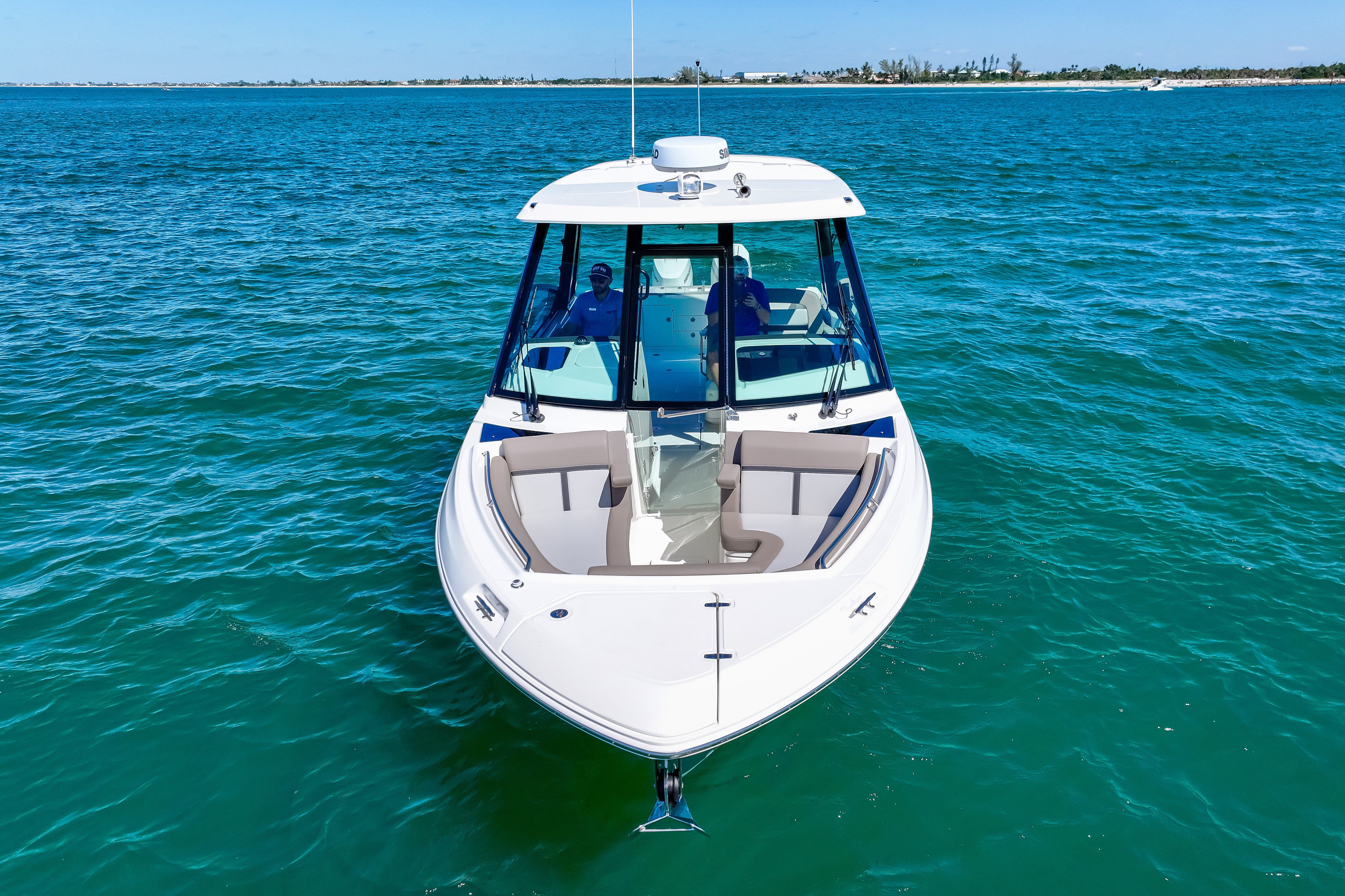 2026 Boston Whaler 330 Vantage Image Thumbnail #2