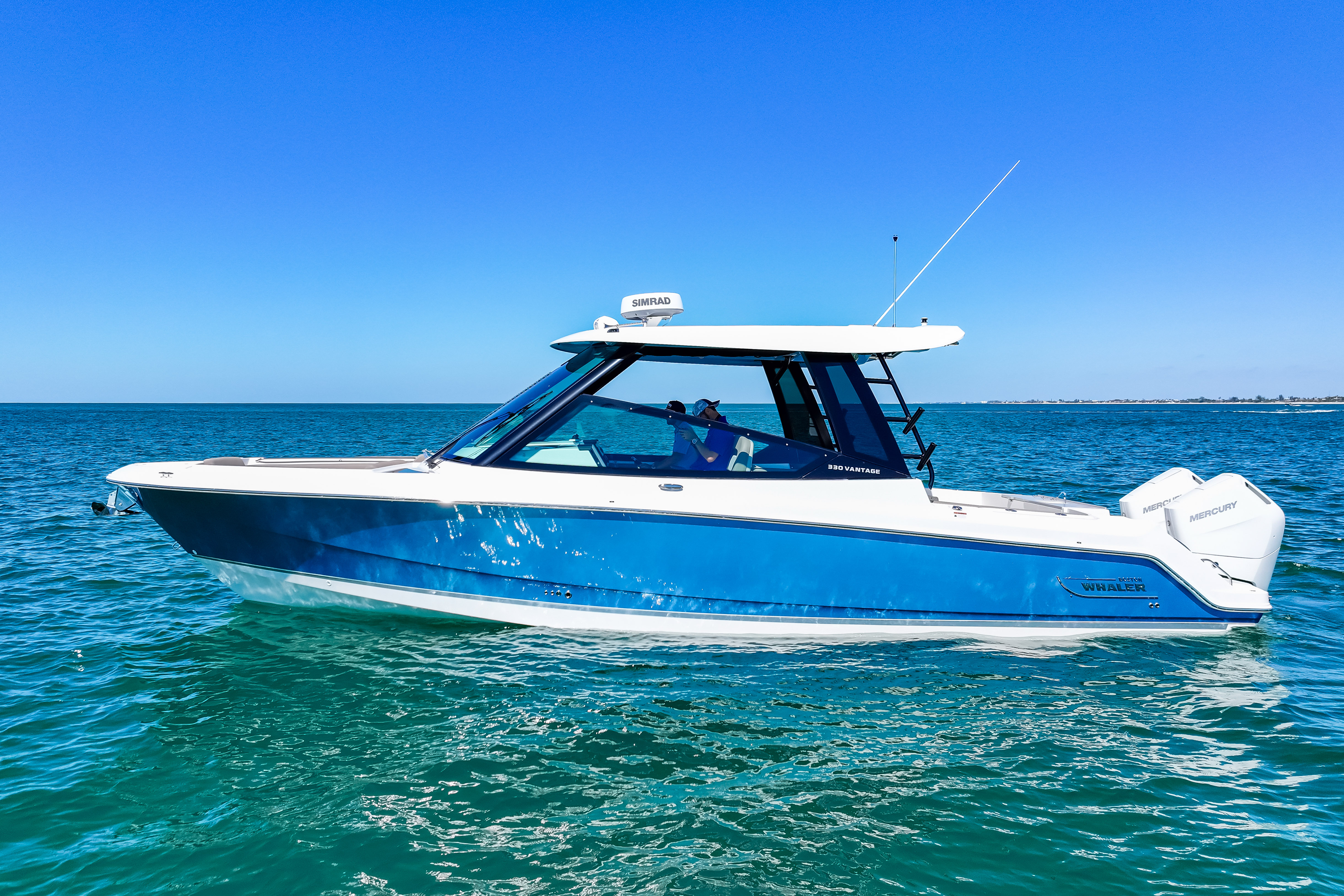 2026 Boston Whaler 330 Vantage Image Thumbnail #6