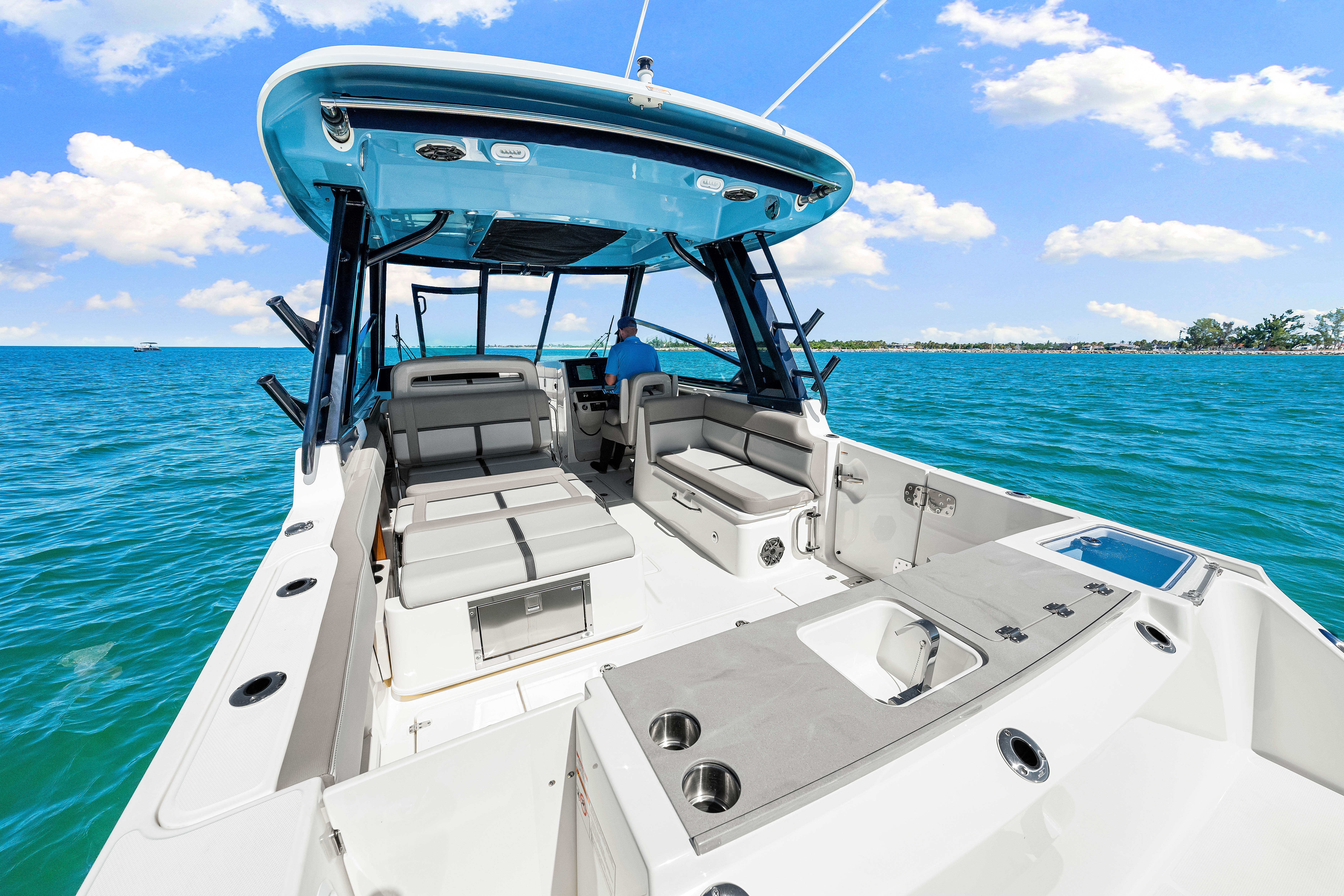 2026 Boston Whaler 330 Vantage Image Thumbnail #22