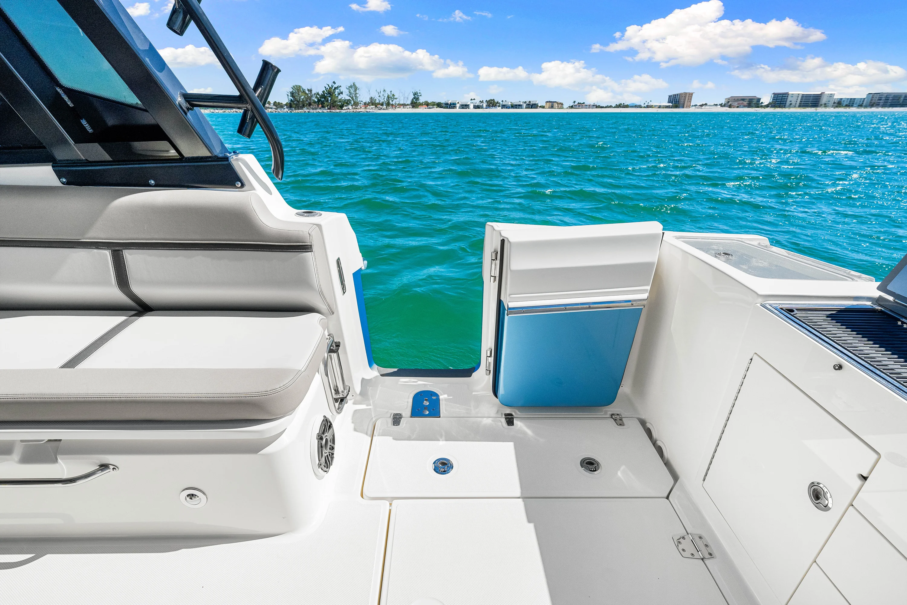 2026 Boston Whaler 330 Vantage Image Thumbnail #28