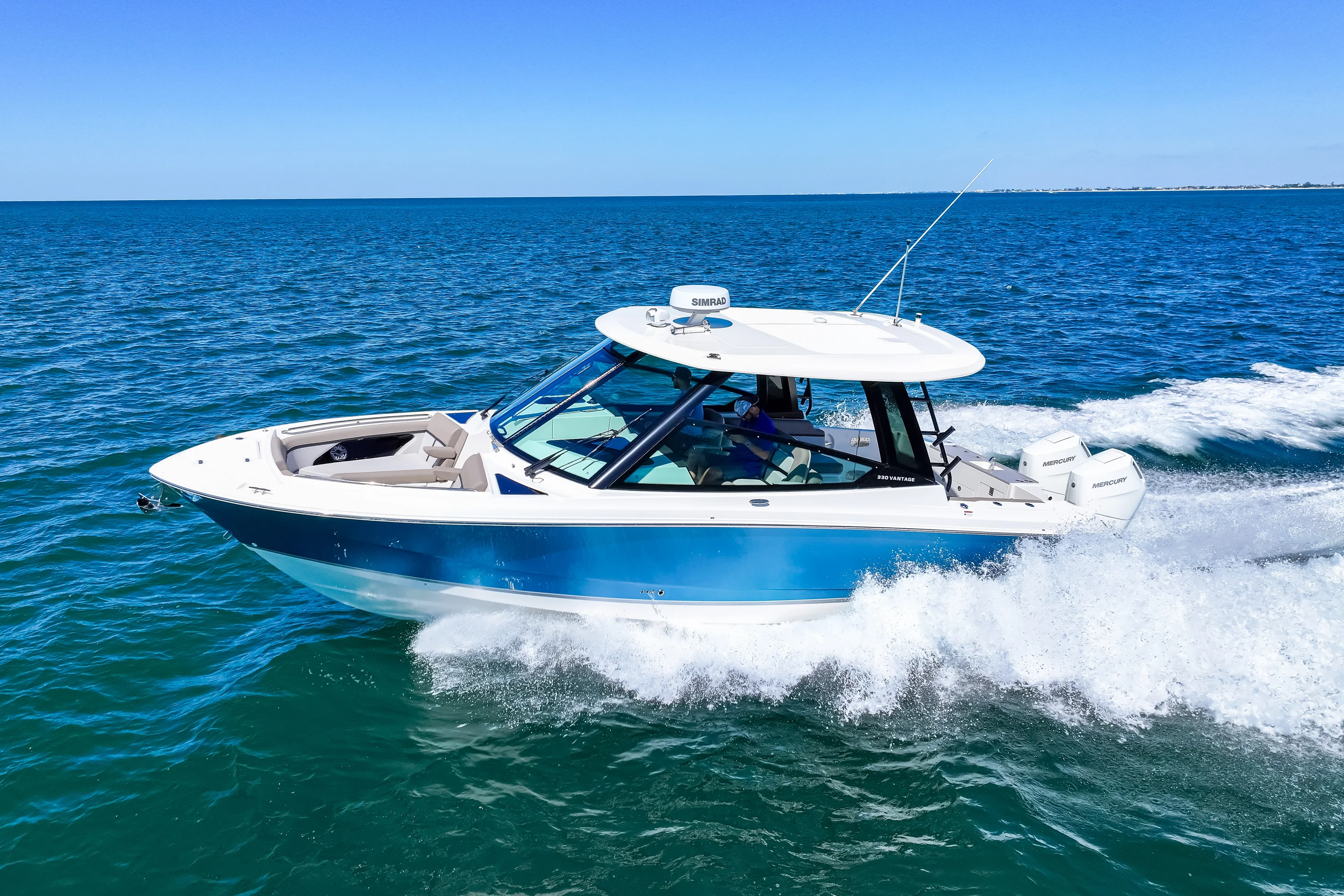 2026 Boston Whaler 330 Vantage Image Thumbnail #15
