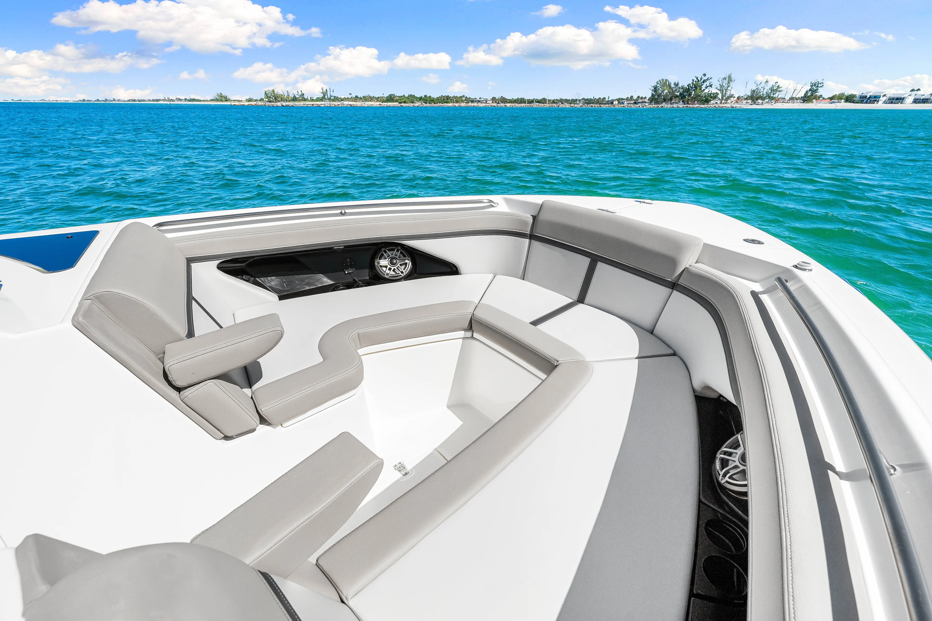 2026 Boston Whaler 330 Vantage Image Thumbnail #38
