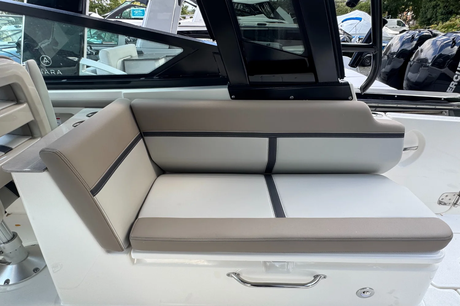 2026 Boston Whaler 330 Vantage Image Thumbnail #9