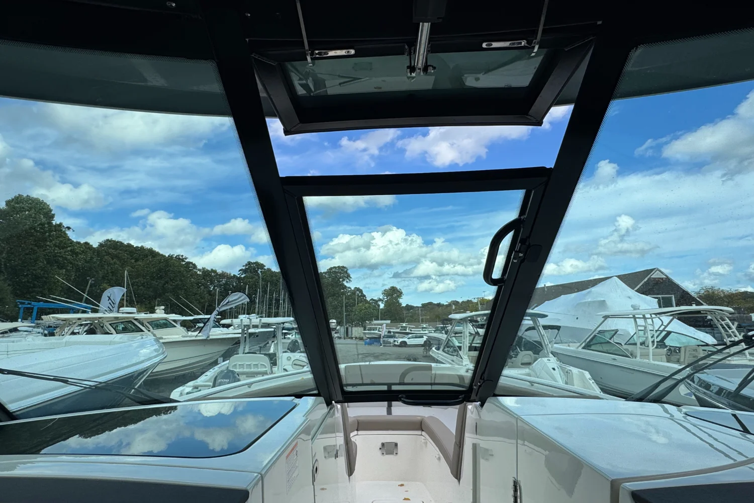 2026 Boston Whaler 330 Vantage Image Thumbnail #20