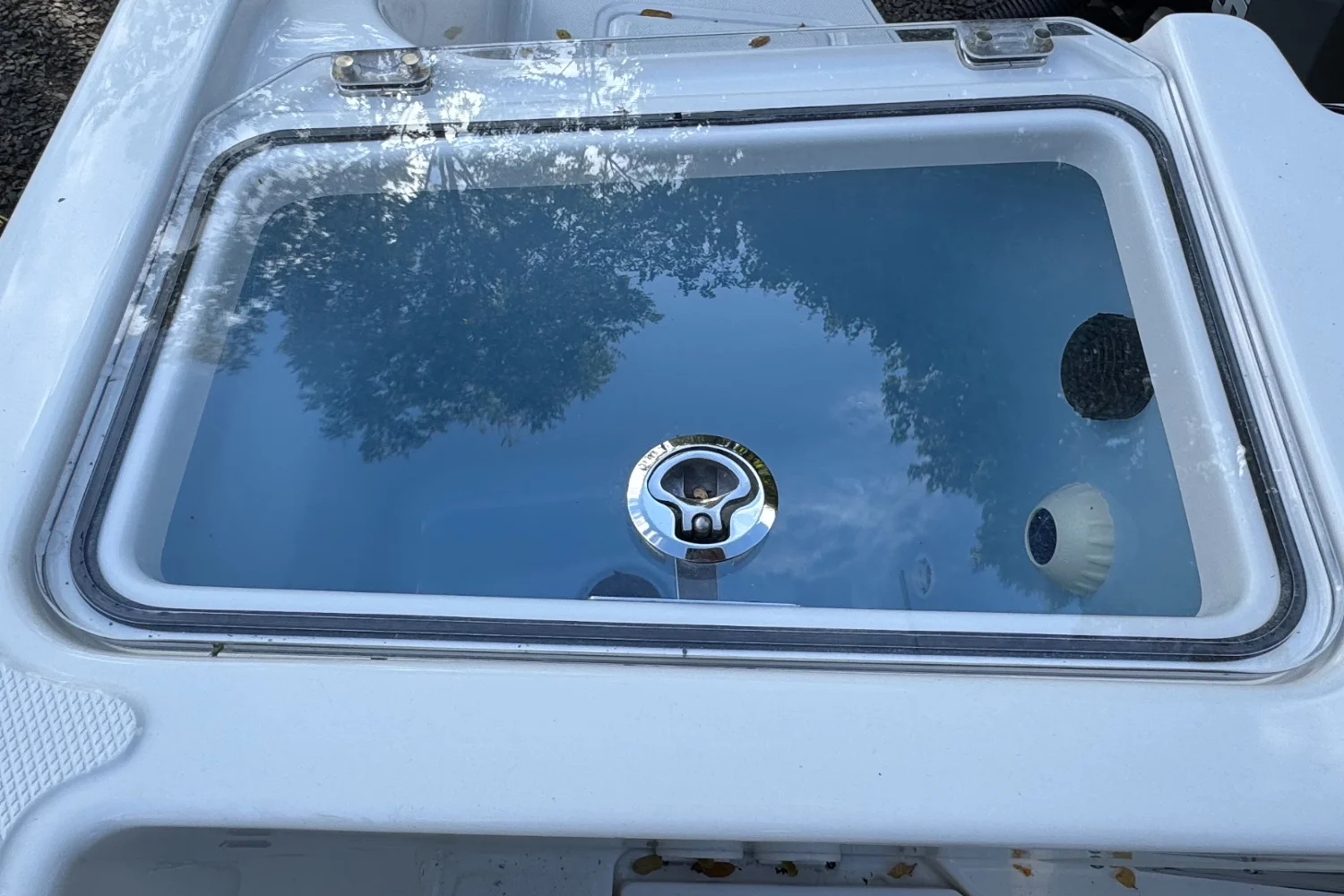 2026 Boston Whaler 330 Vantage Image Thumbnail #4