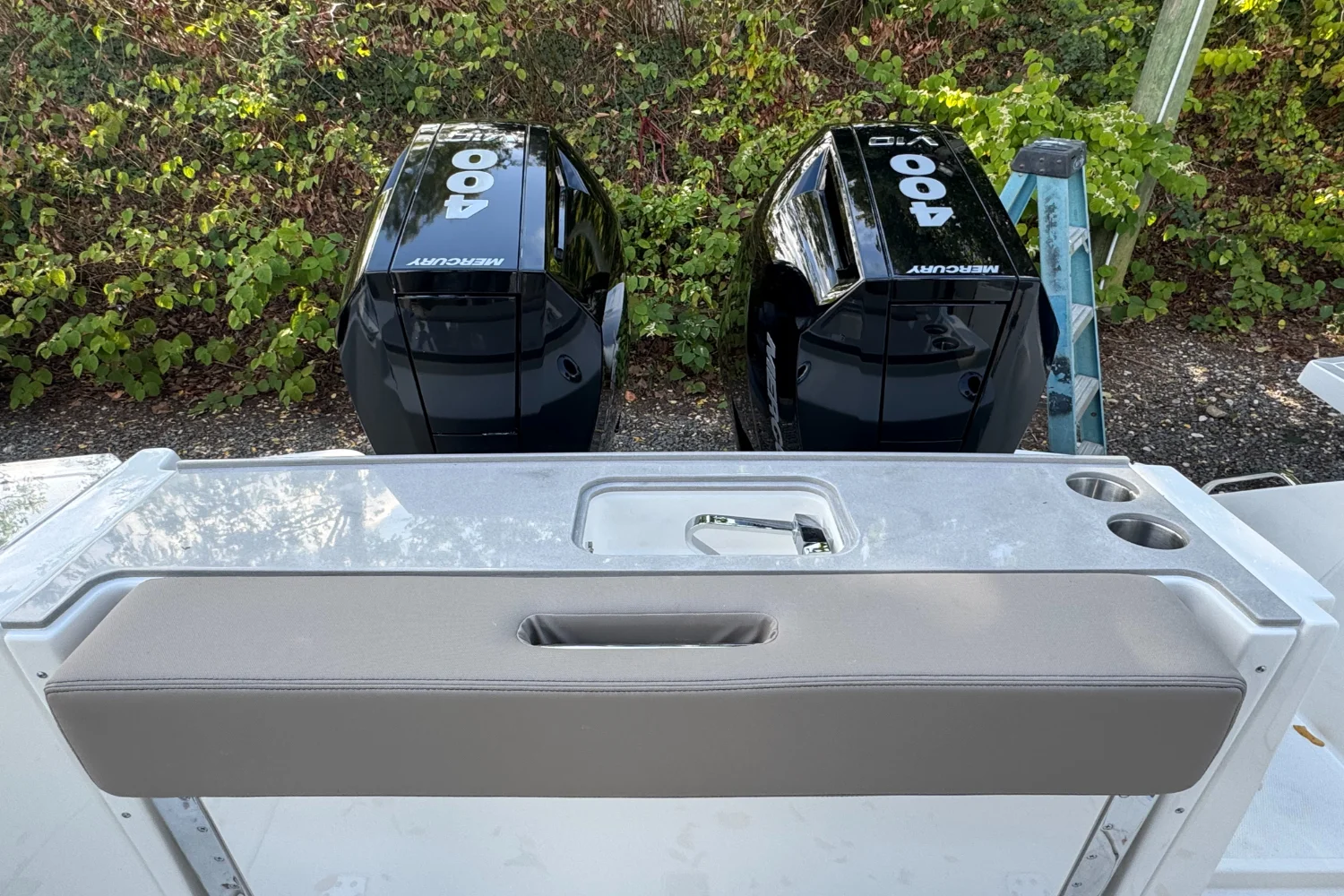 2026 Boston Whaler 330 Vantage Image Thumbnail #3