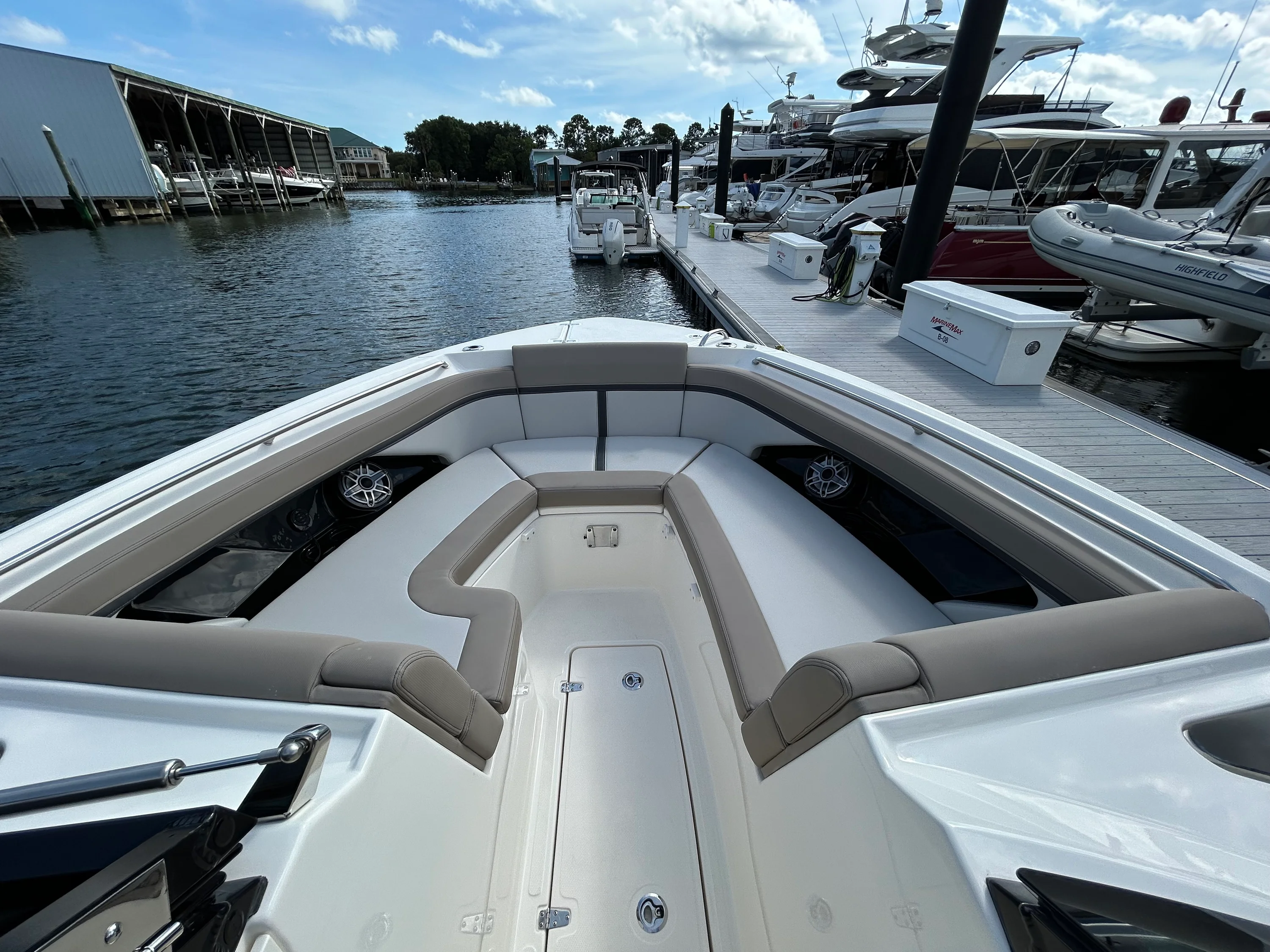 2026 Boston Whaler 330 Vantage Image Thumbnail #28