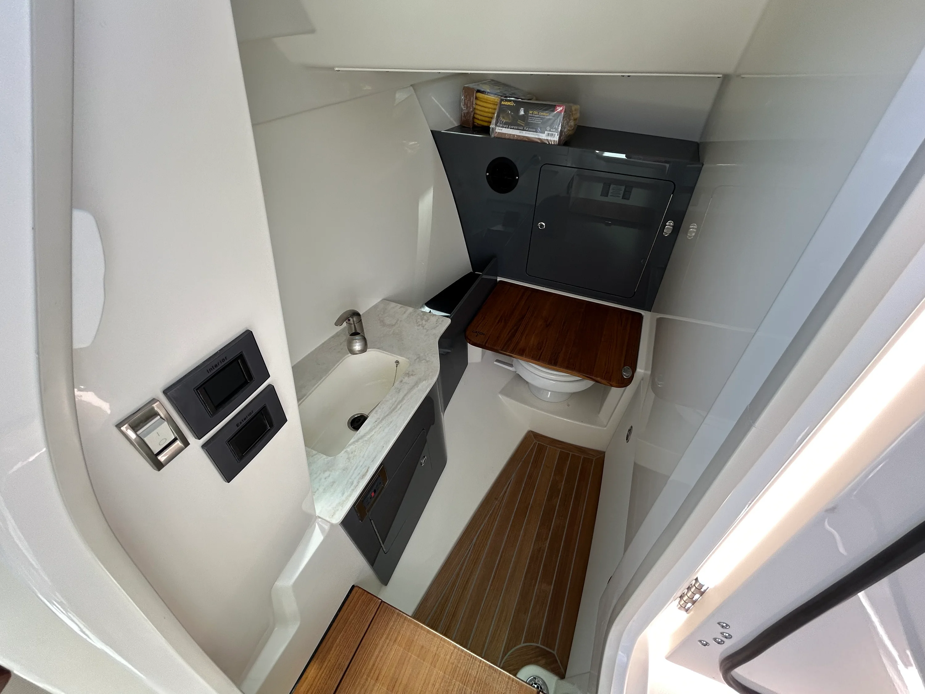 2026 Boston Whaler 330 Vantage Image Thumbnail #22