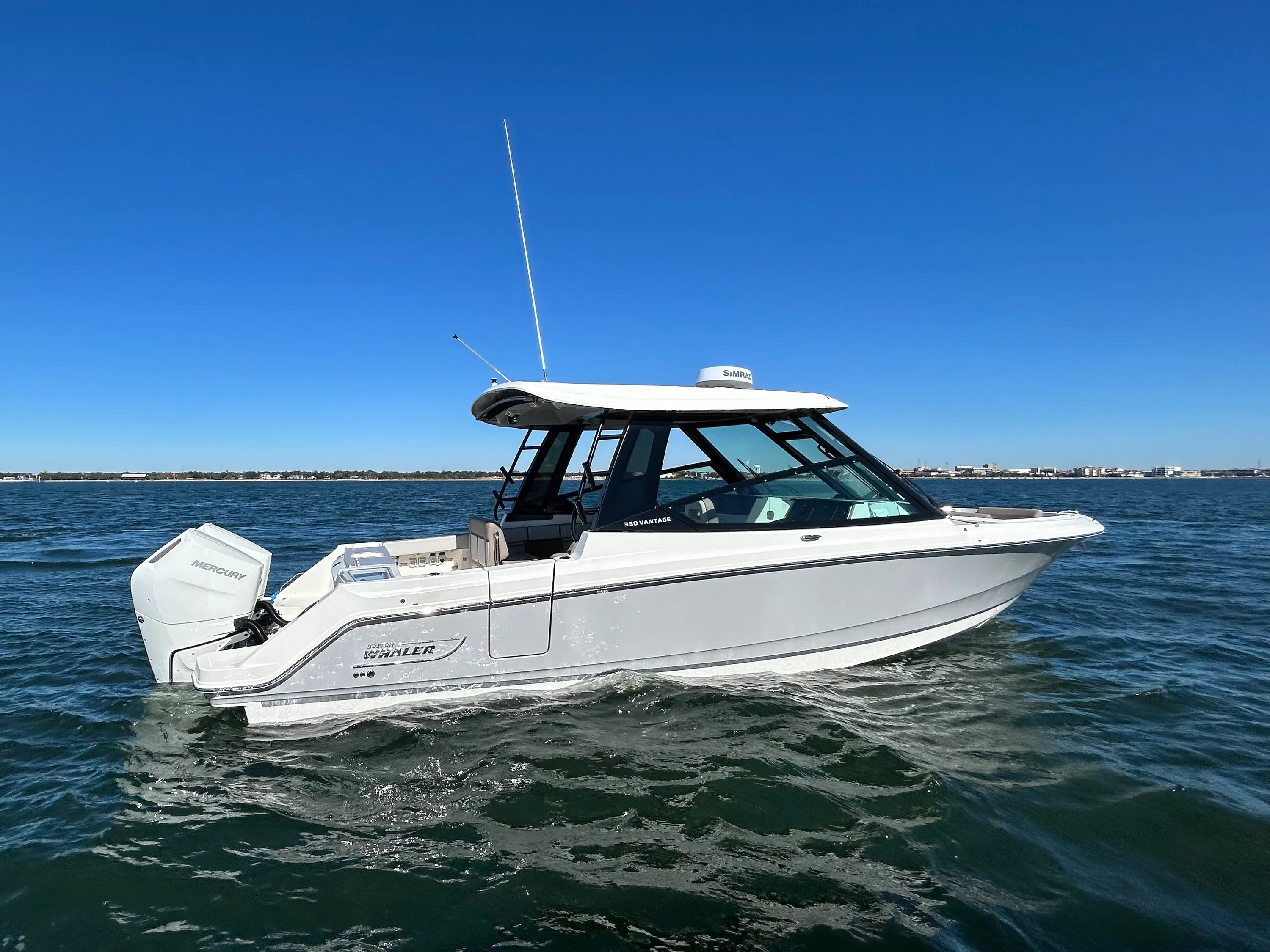2026 Boston Whaler 330 Vantage Image Thumbnail #4