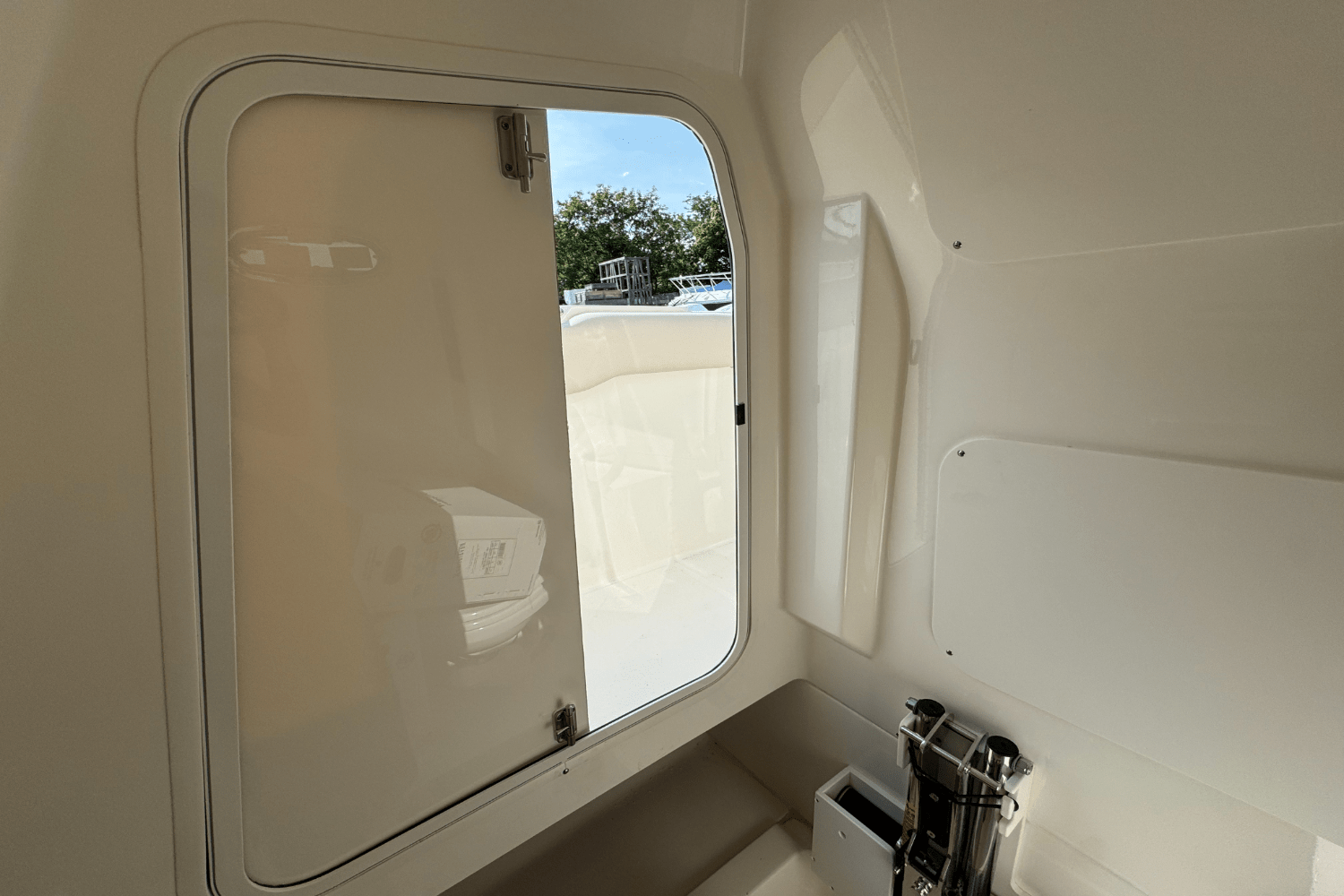 2026 Boston Whaler 330 Outrage Image Thumbnail #26