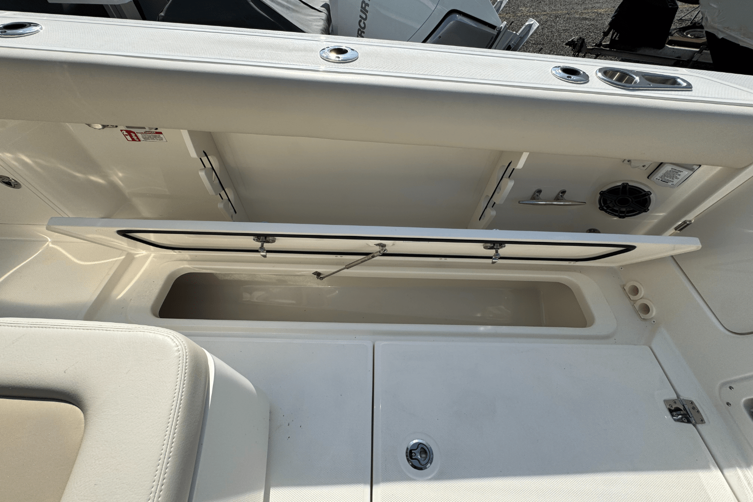 2026 Boston Whaler 330 Outrage Image Thumbnail #10