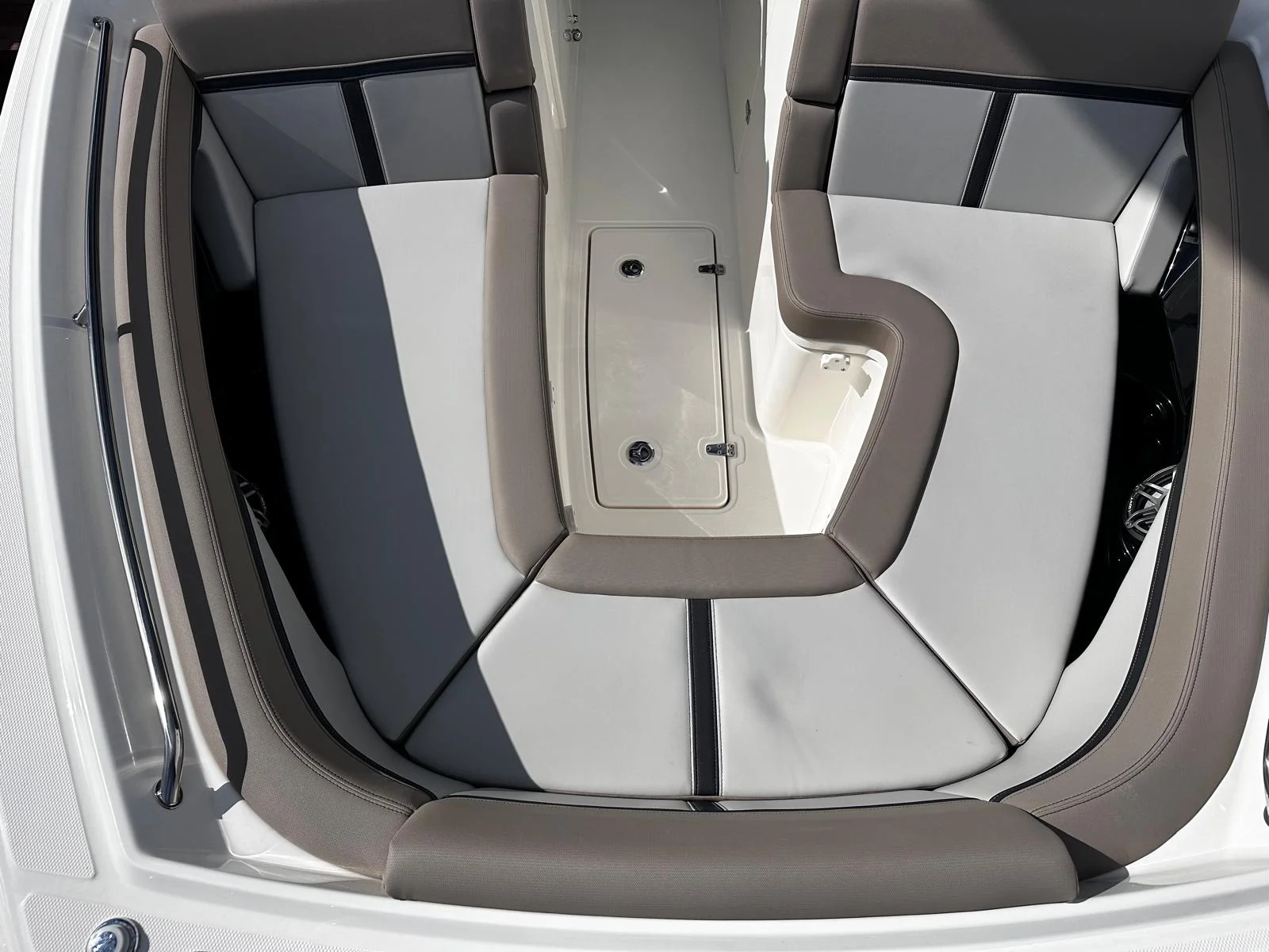 2026 Boston Whaler 330 Vantage Image Thumbnail #13