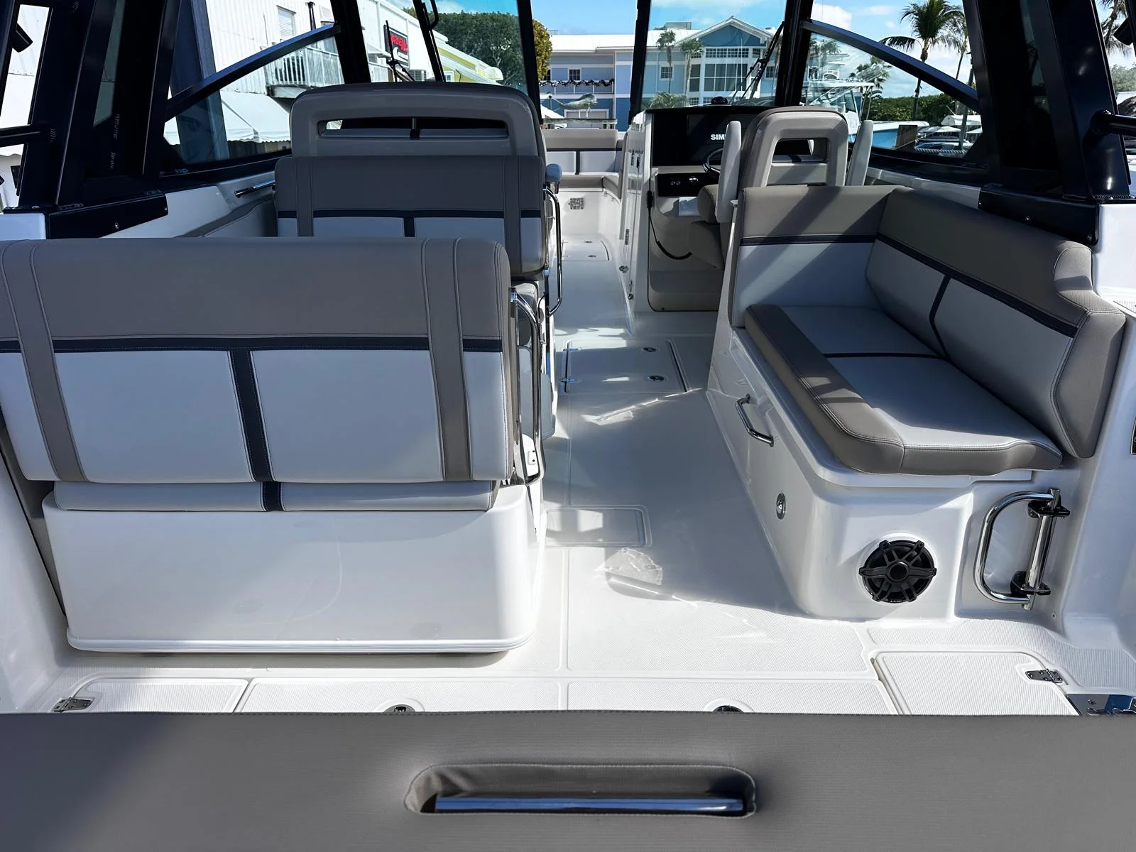 2026 Boston Whaler 330 Vantage Image Thumbnail #36