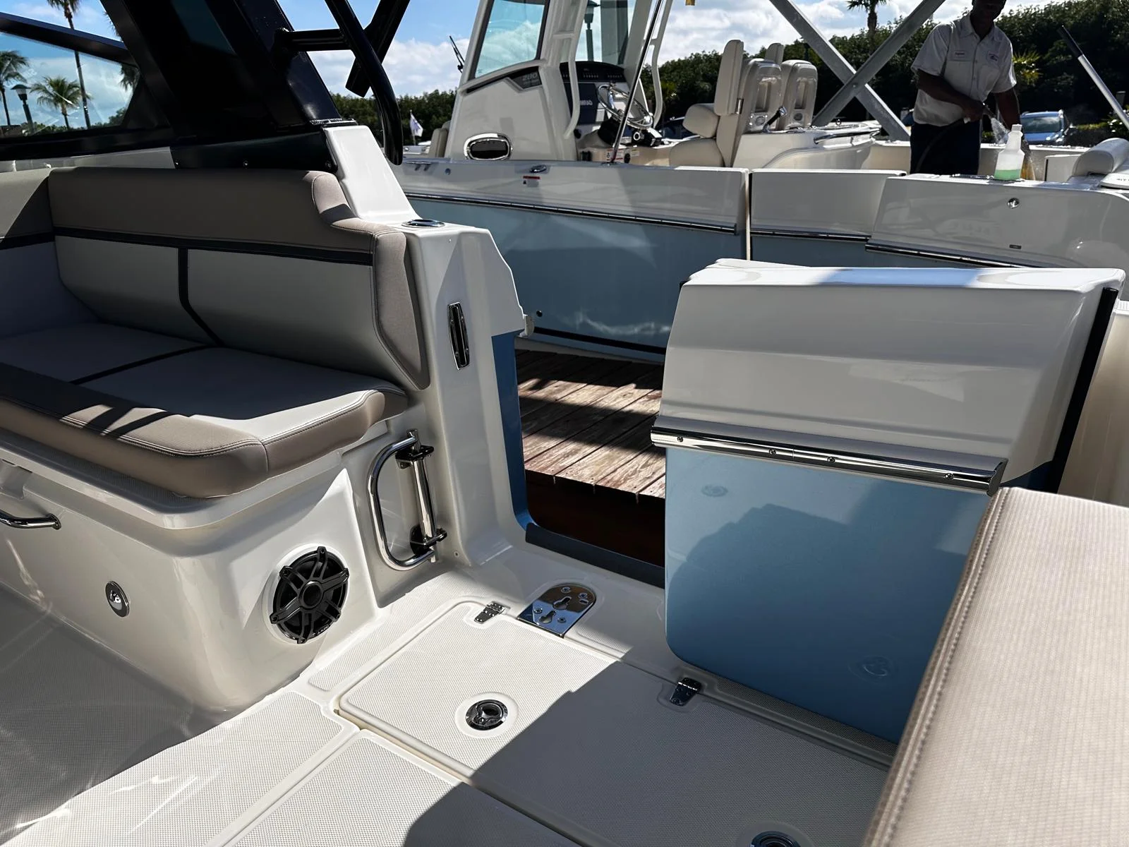 2026 Boston Whaler 330 Vantage Image Thumbnail #31