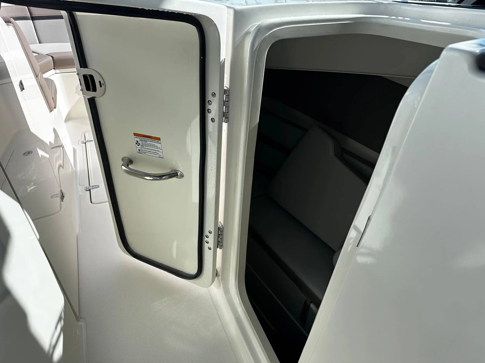 2026 Boston Whaler 330 Vantage Image Thumbnail #17