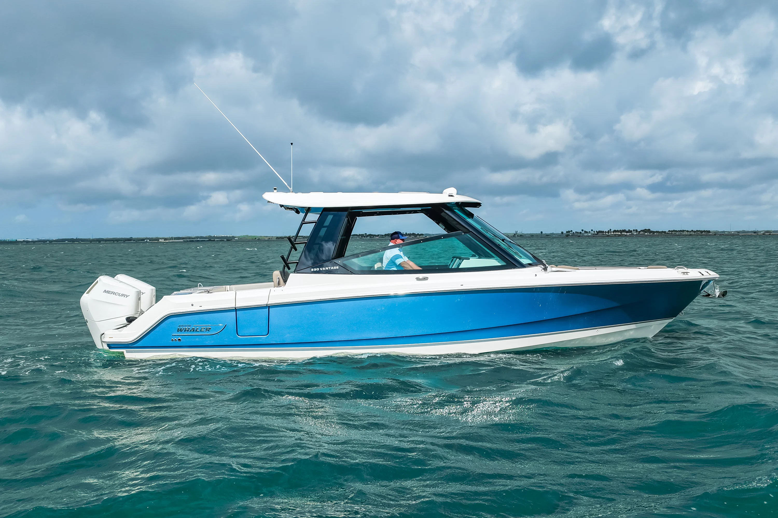 2026 Boston Whaler 330 Vantage Image Thumbnail #18