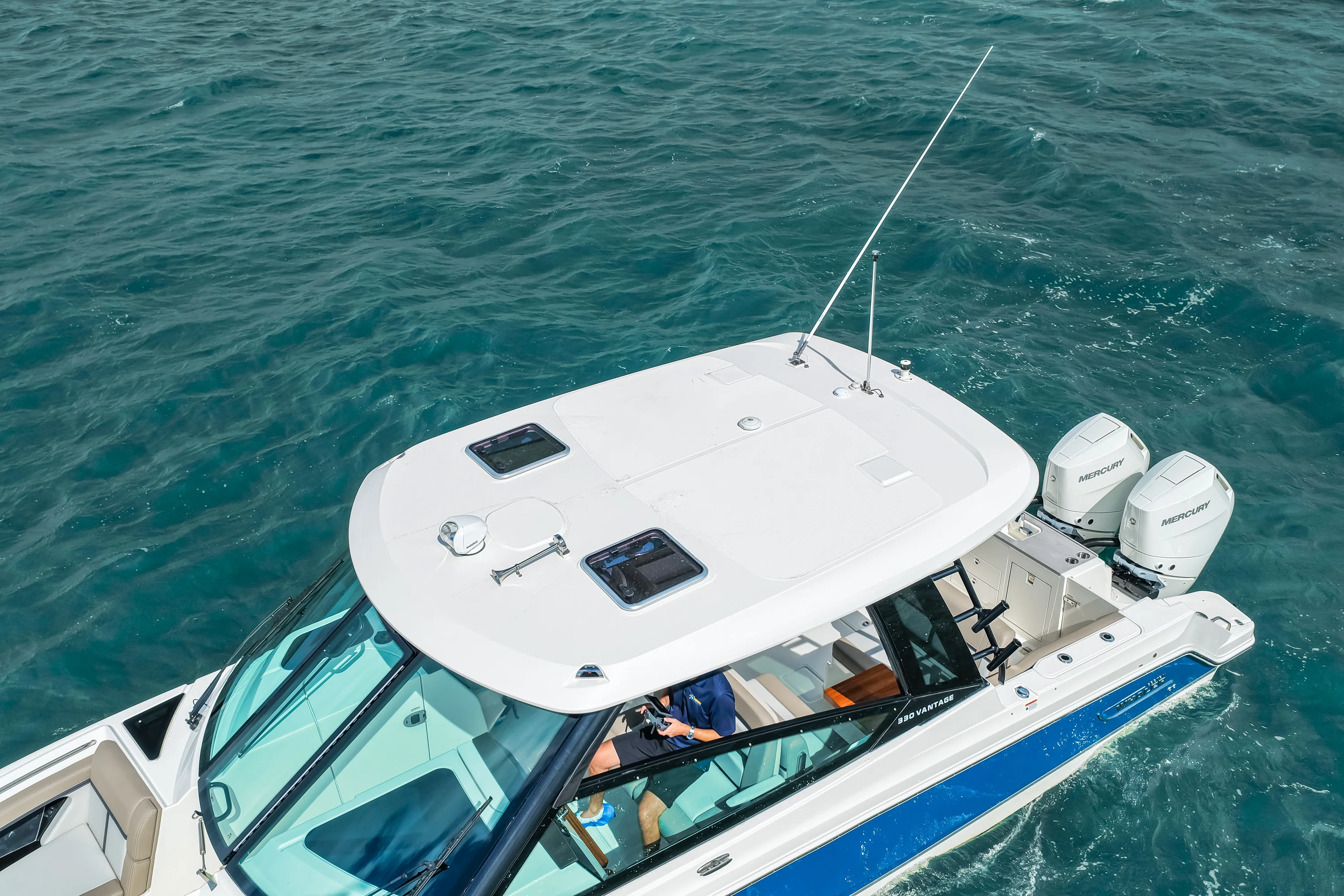 2026 Boston Whaler 330 Vantage Image Thumbnail #9