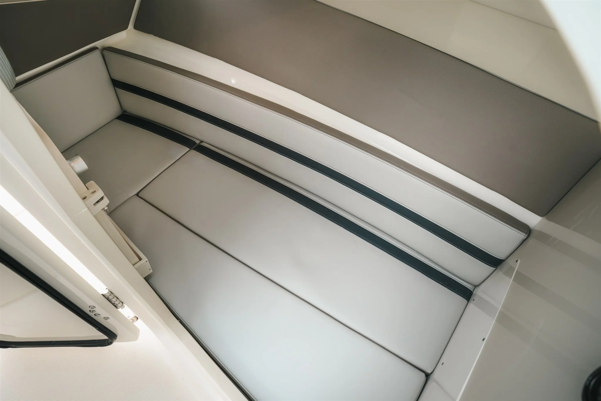 2026 Boston Whaler 330 Vantage Image Thumbnail #23