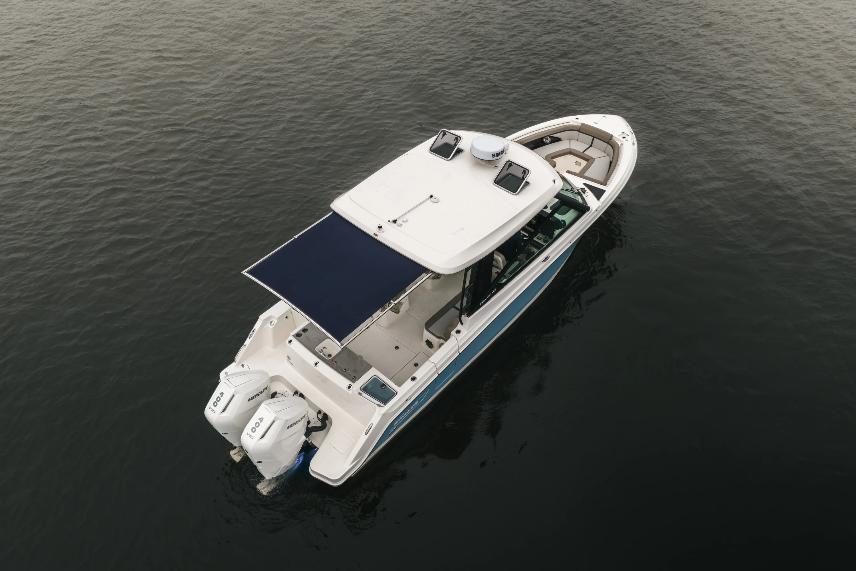 2026 Boston Whaler 330 Vantage Image Thumbnail #3