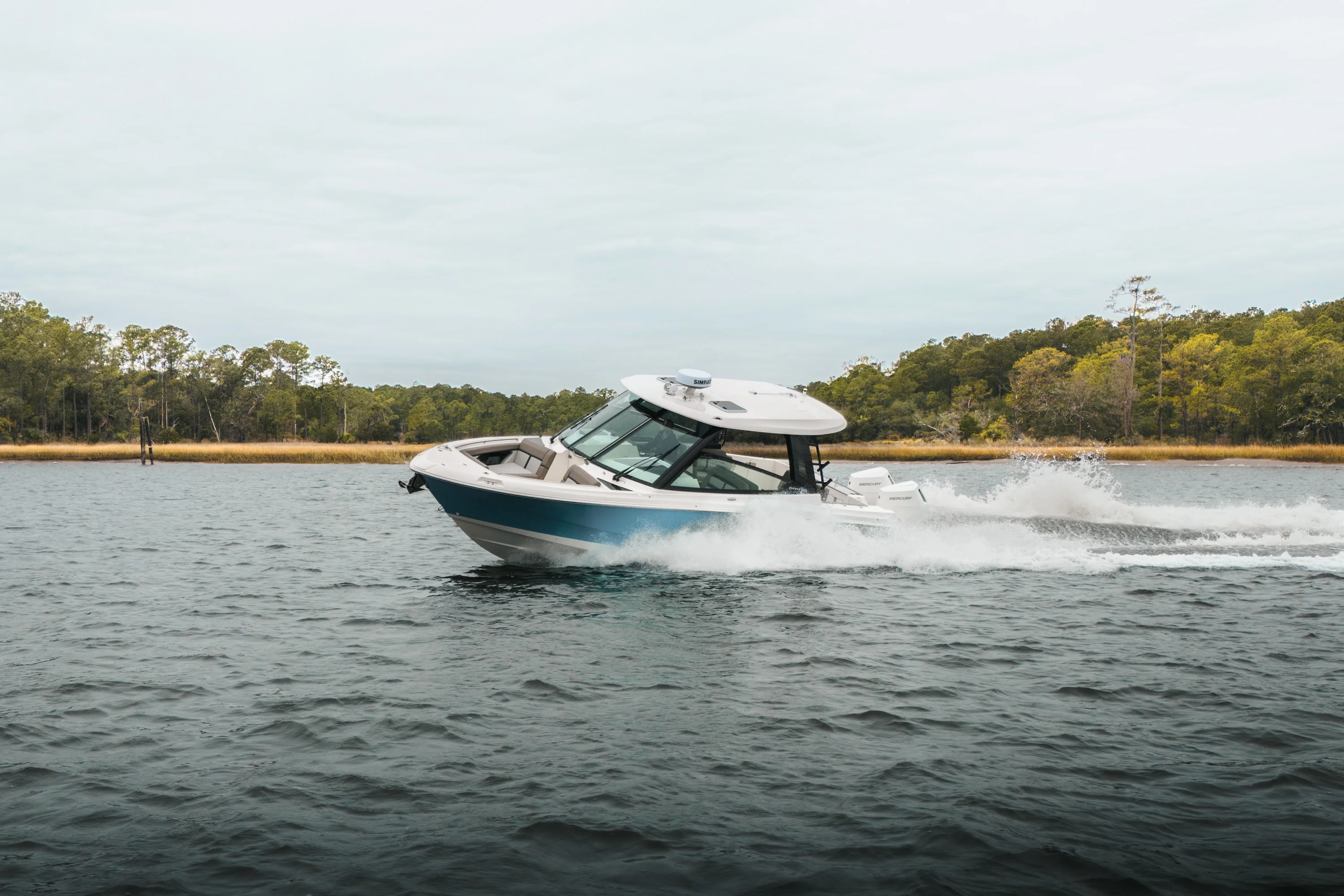 2026 Boston Whaler 330 Vantage Image Thumbnail #6