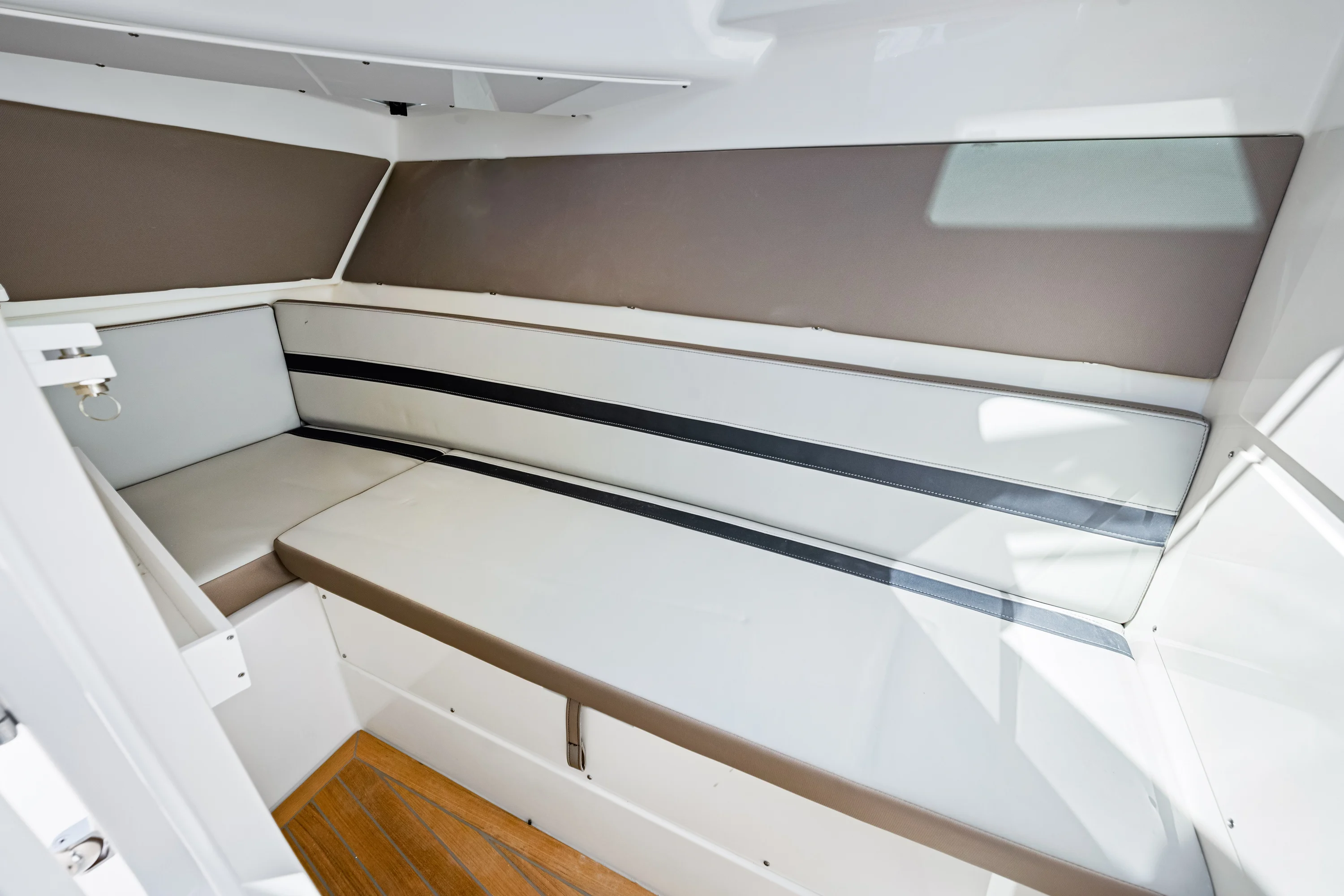 2026 Boston Whaler 330 Vantage Image Thumbnail #40