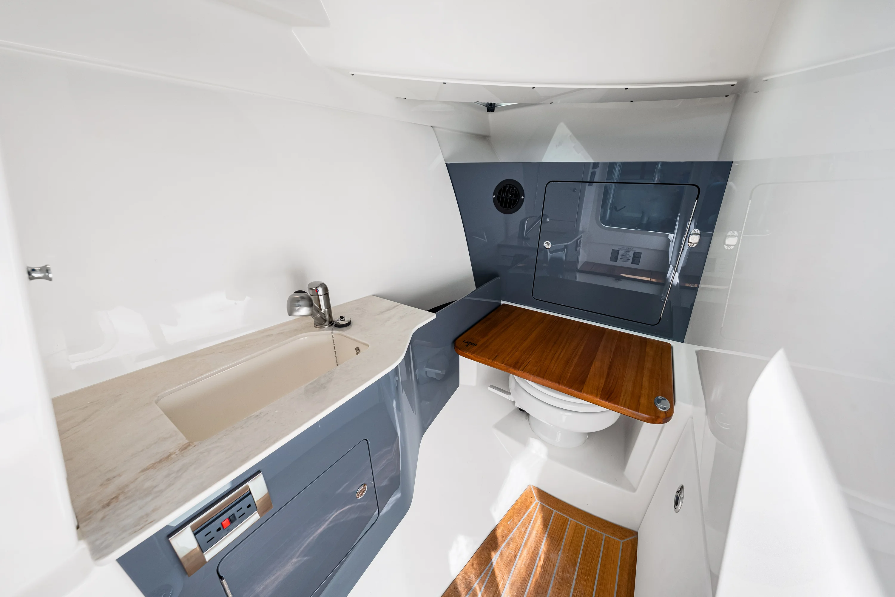 2026 Boston Whaler 330 Vantage Image Thumbnail #41