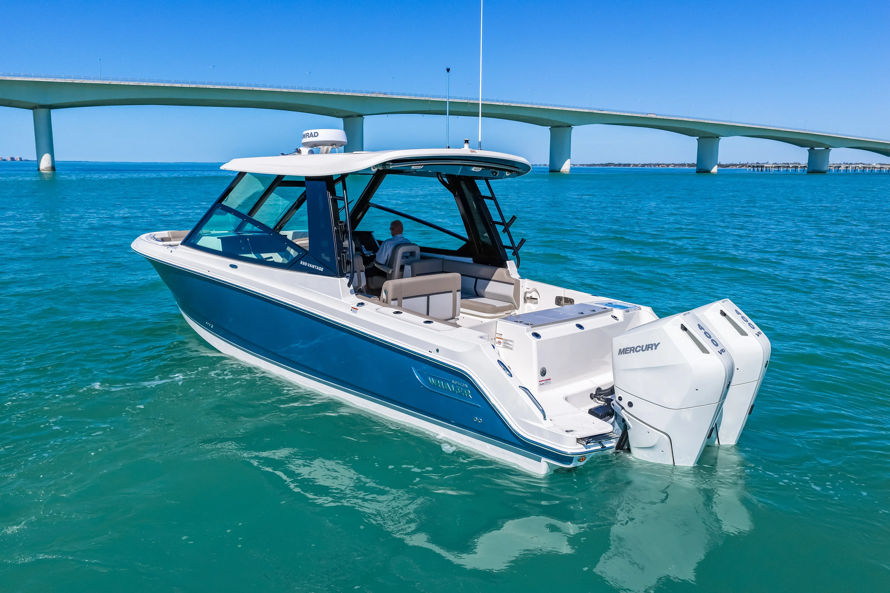 2026 Boston Whaler 330 Vantage Image Thumbnail #6
