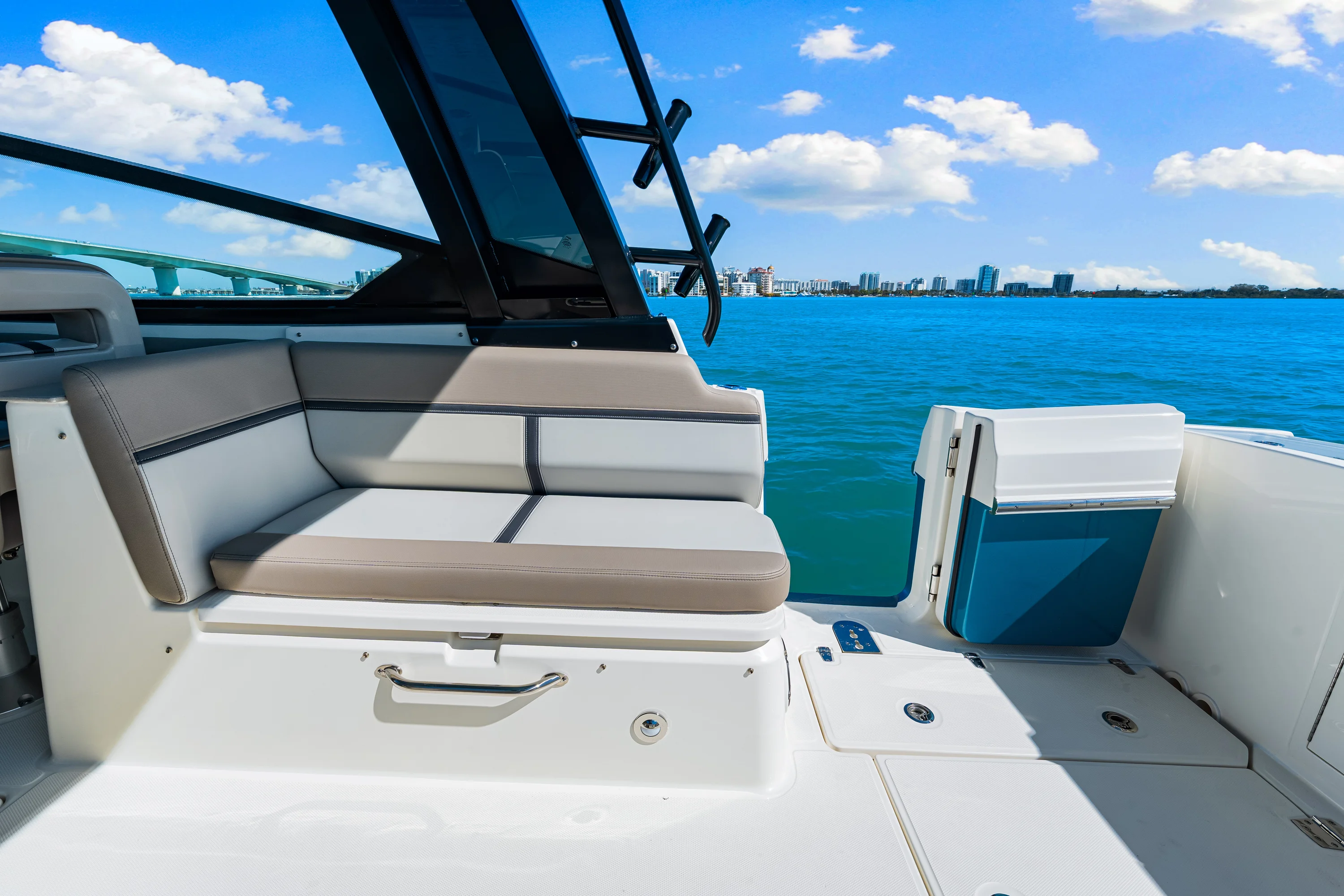 2026 Boston Whaler 330 Vantage Image Thumbnail #38