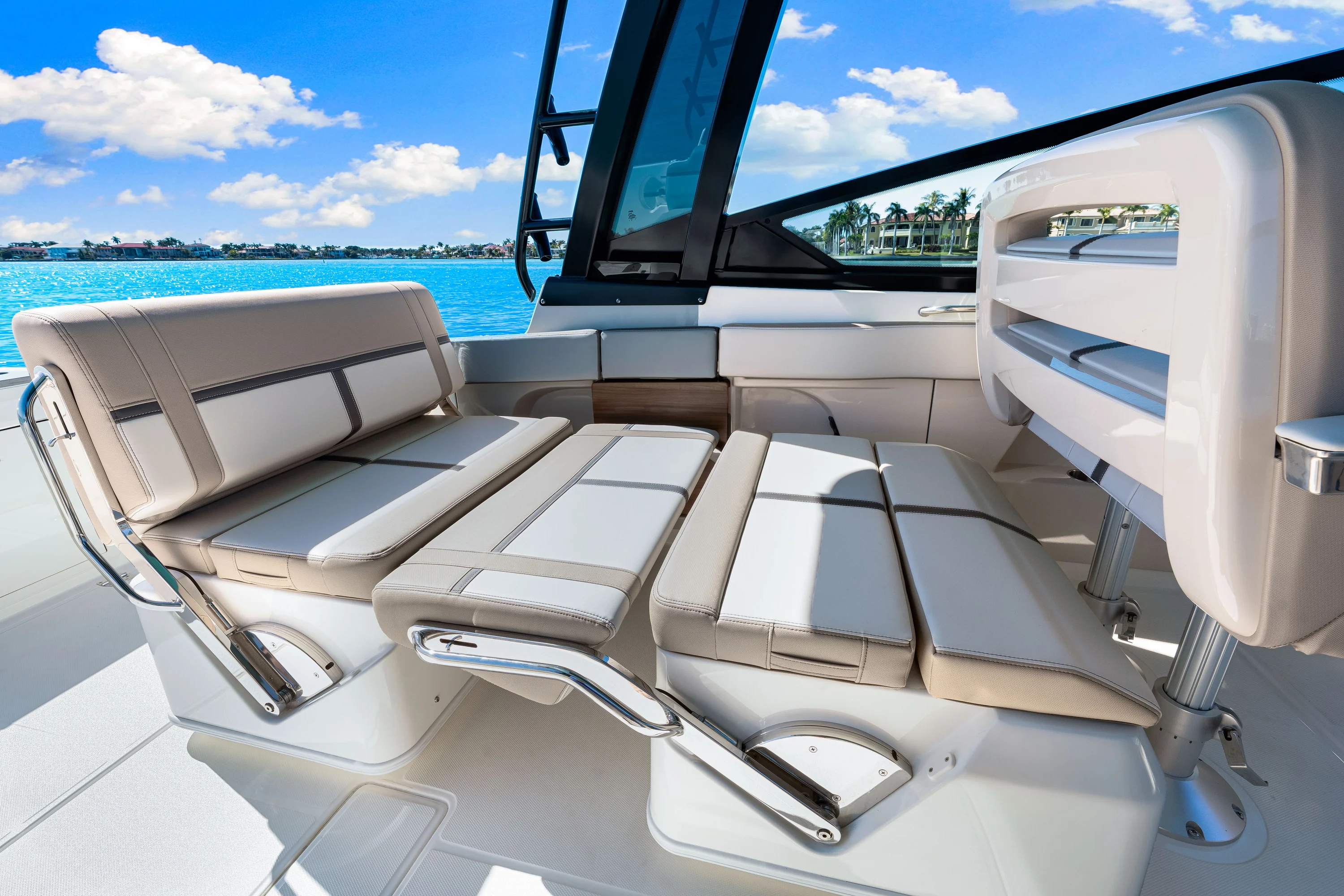 2026 Boston Whaler 330 Vantage Image Thumbnail #34