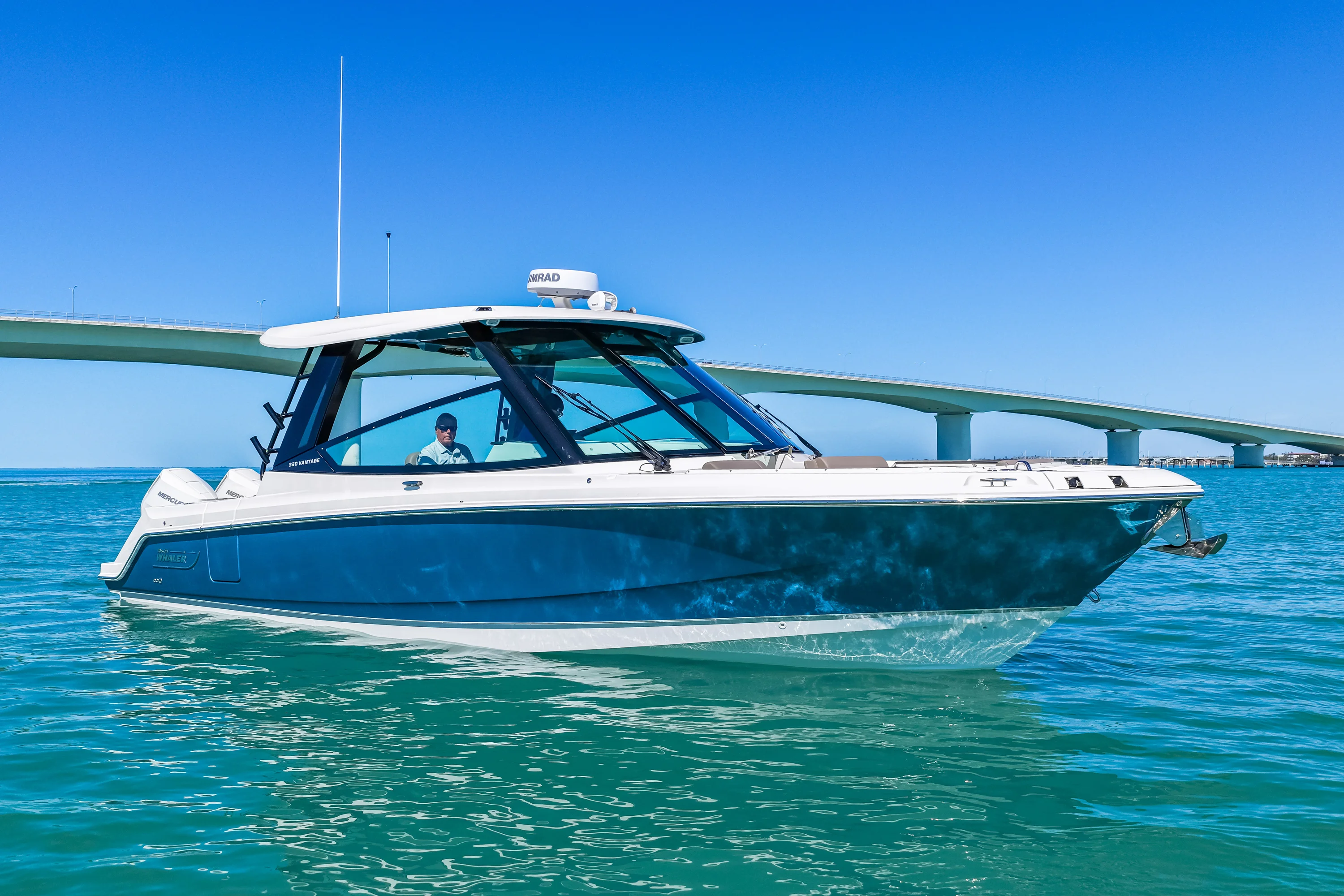 2026 Boston Whaler 330 Vantage Image Thumbnail #9