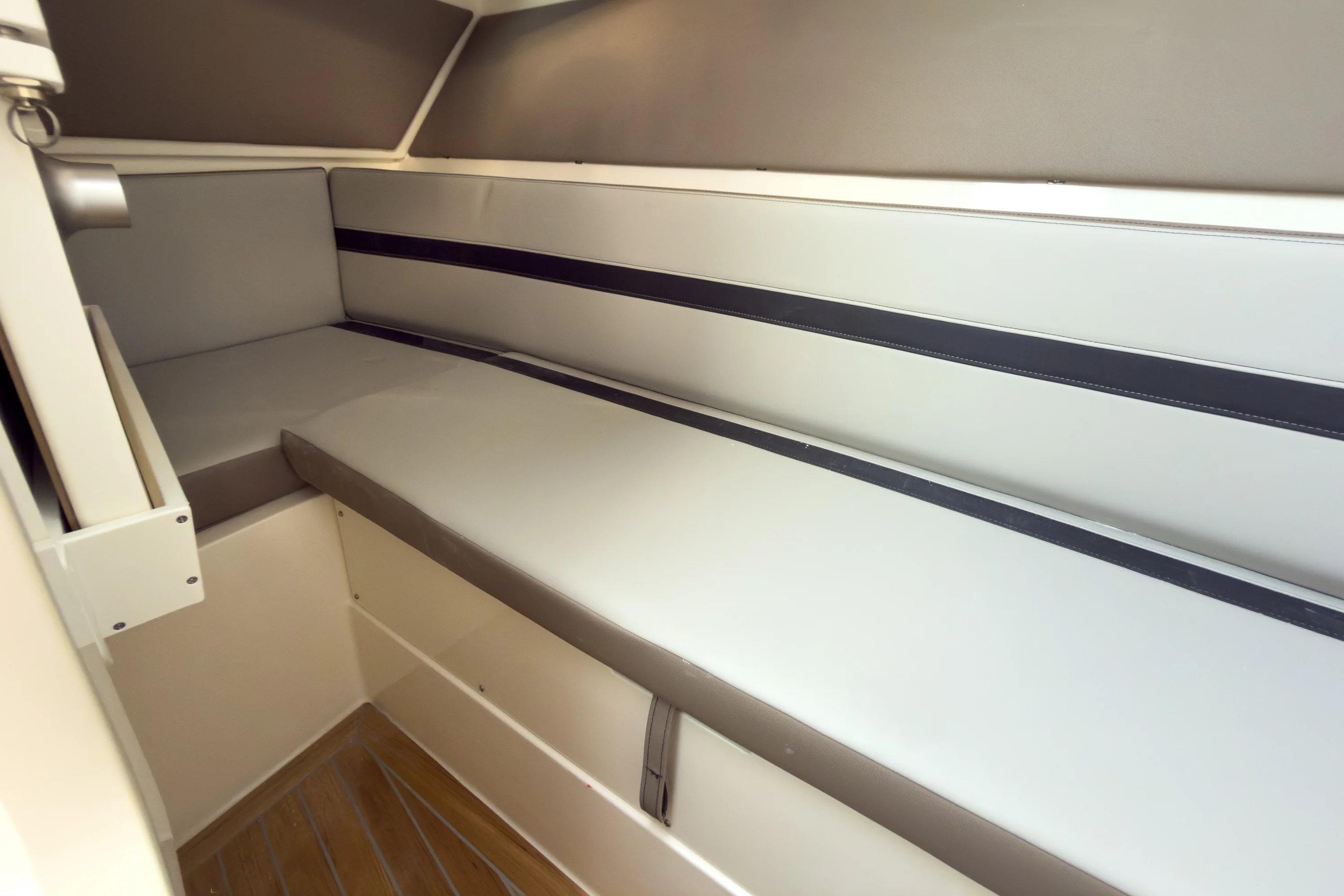 2026 Boston Whaler 330 Vantage Image Thumbnail #17