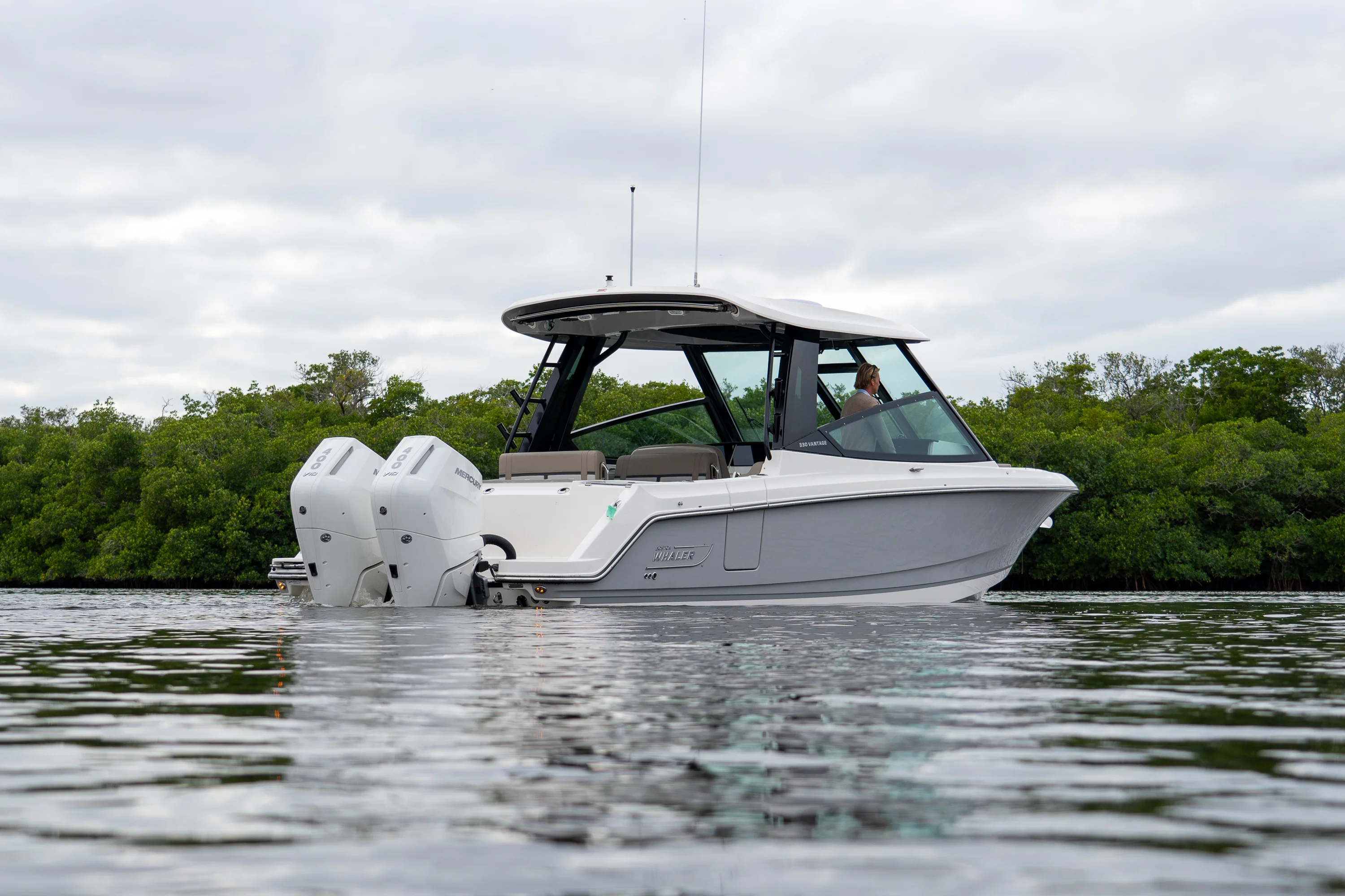 2026 Boston Whaler 330 Vantage Image Thumbnail #24