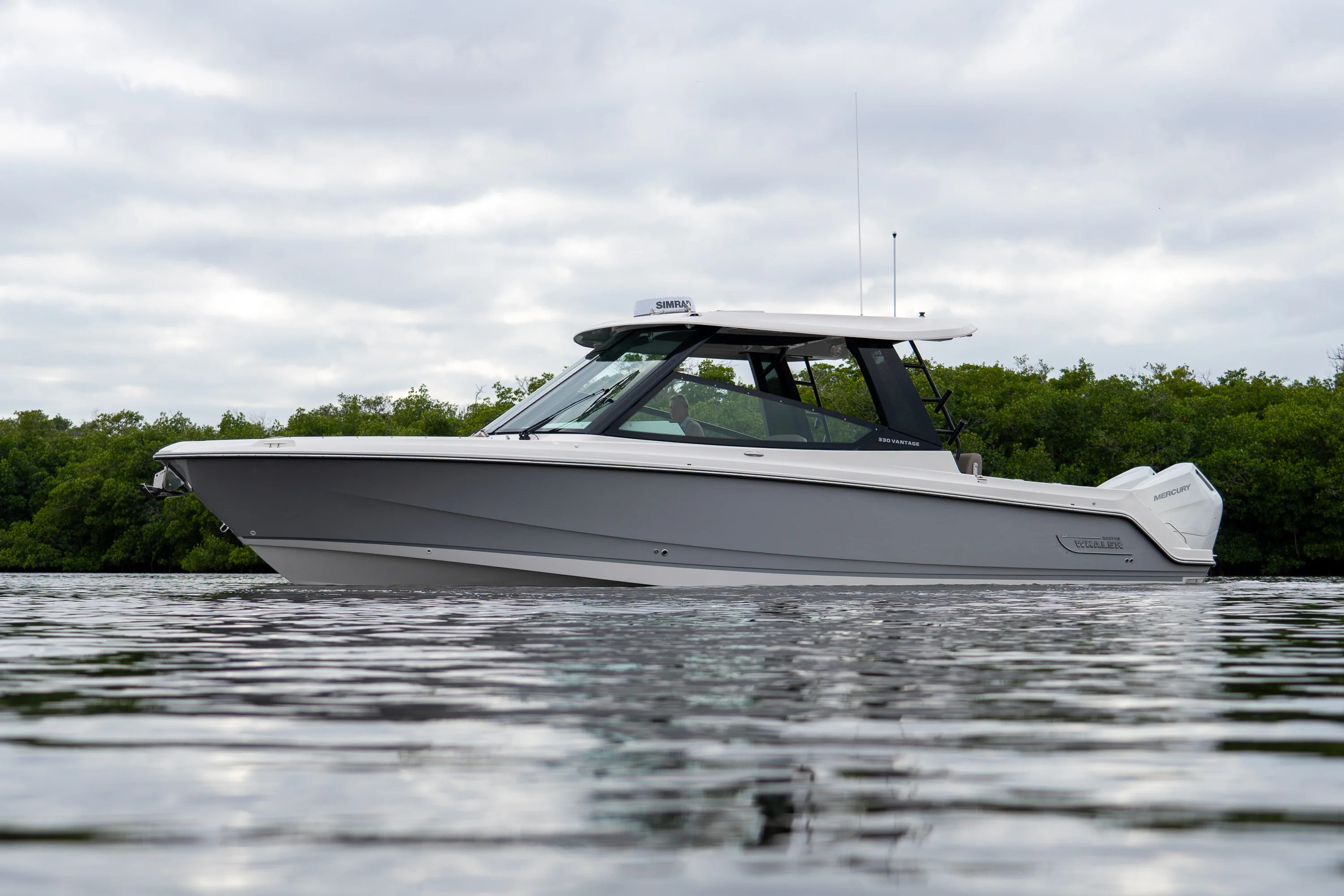 2026 Boston Whaler 330 Vantage Image Thumbnail #2