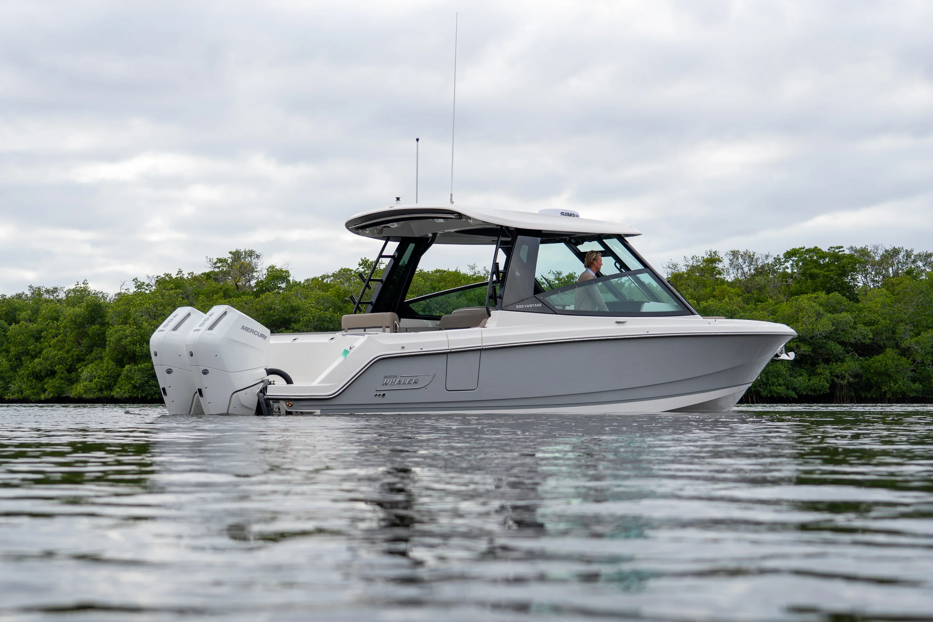 2026 Boston Whaler 330 Vantage Image Thumbnail #3