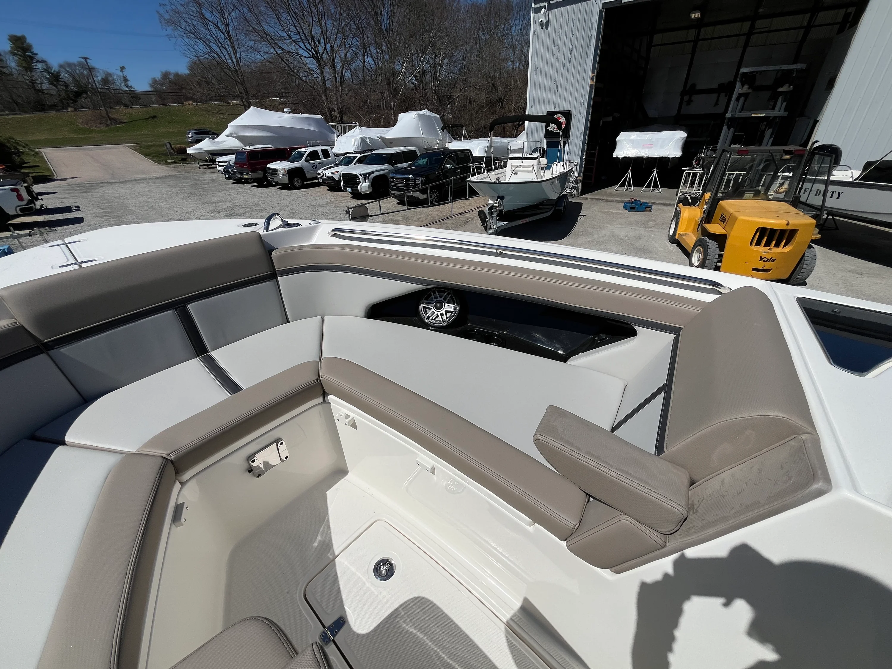 2026 Boston Whaler 330 Vantage Image Thumbnail #28