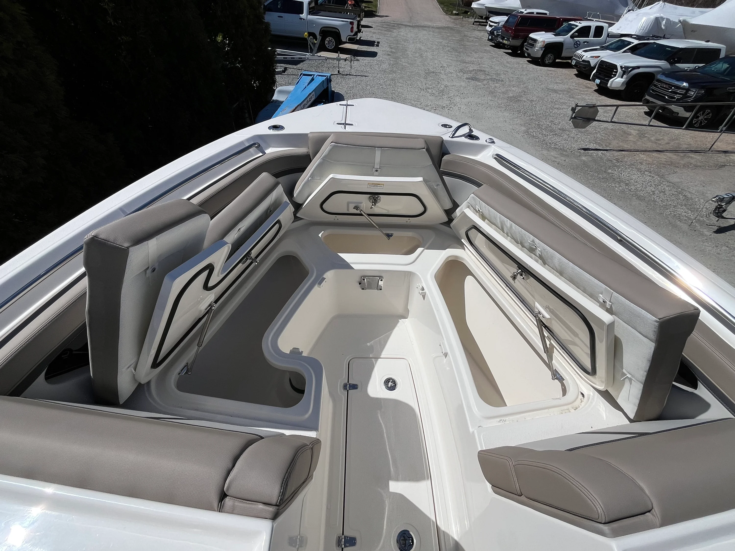 2026 Boston Whaler 330 Vantage Image Thumbnail #29