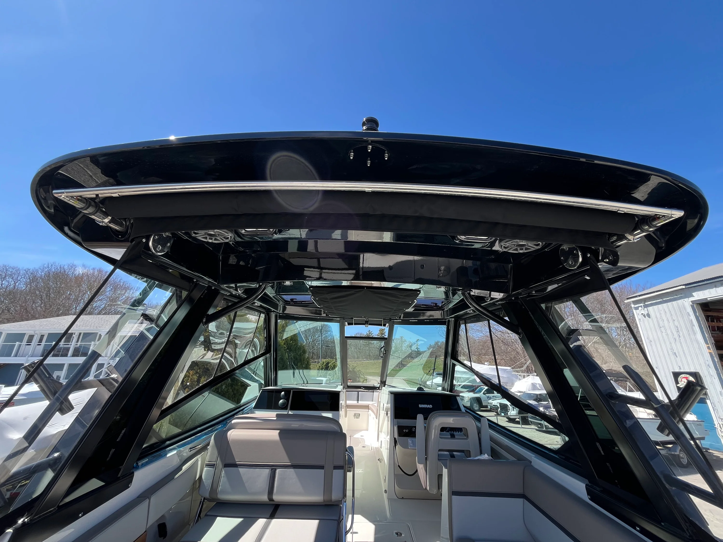 2026 Boston Whaler 330 Vantage Image Thumbnail #7