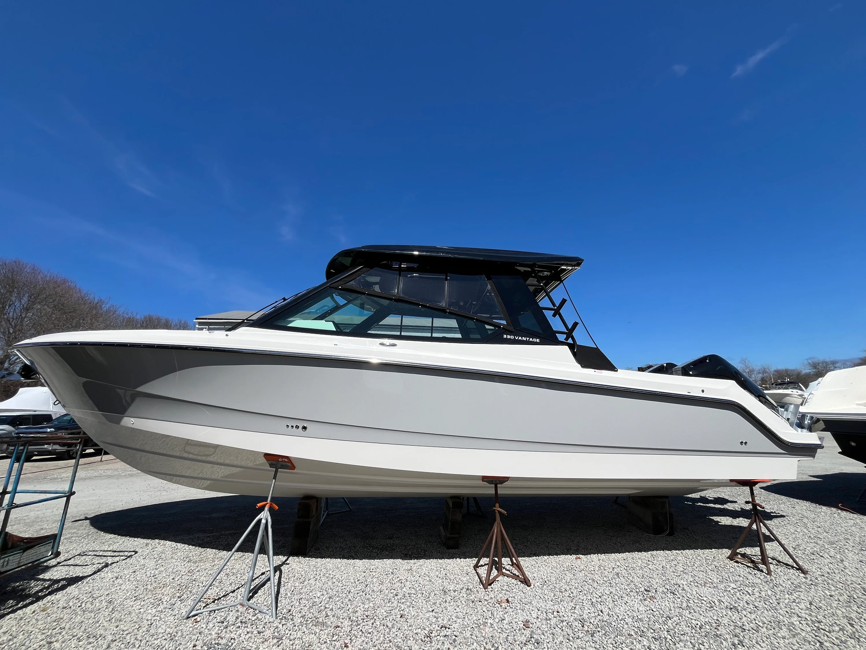2026 Boston Whaler 330 Vantage Image Thumbnail #34