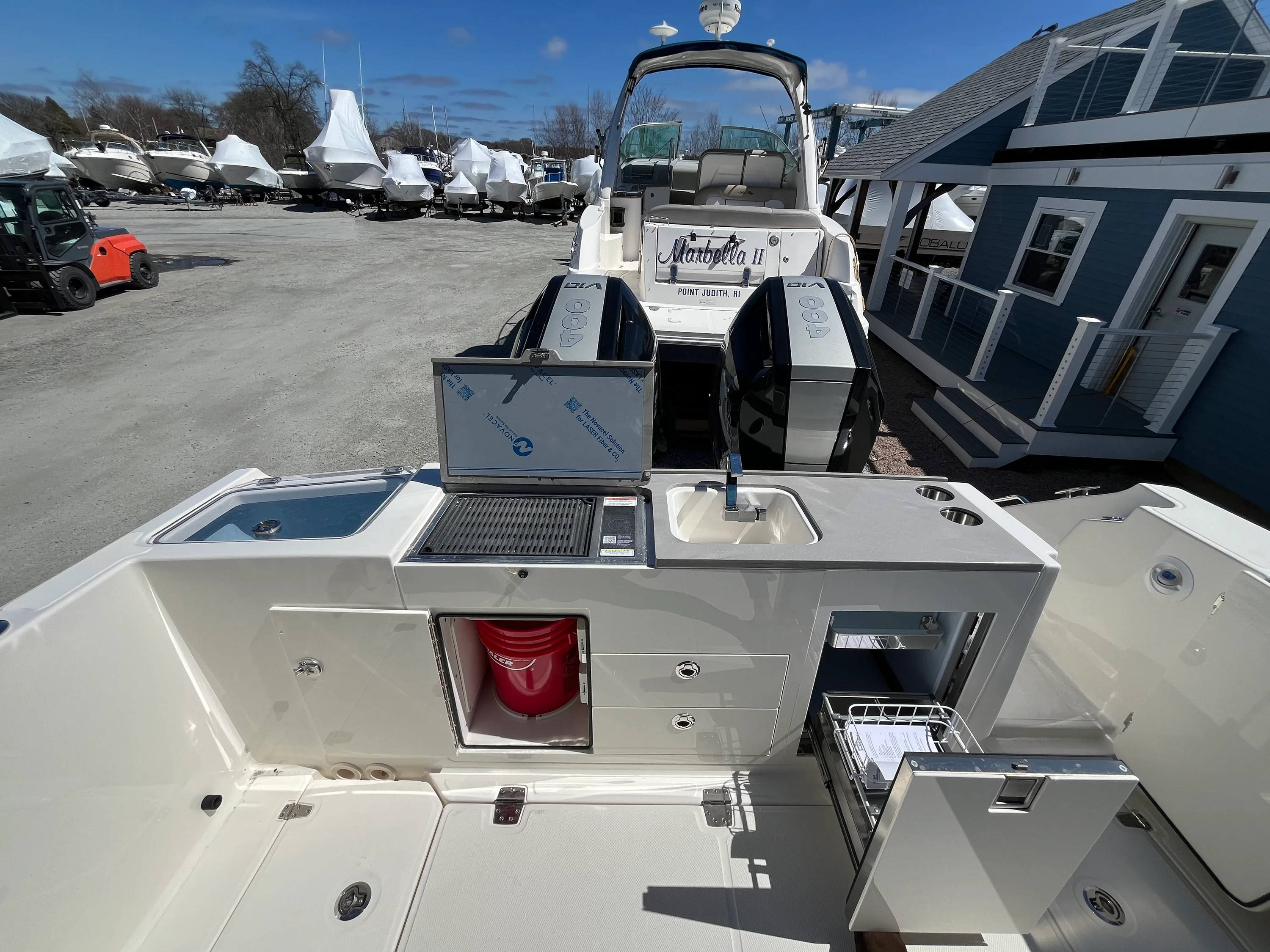 2026 Boston Whaler 330 Vantage Image Thumbnail #5