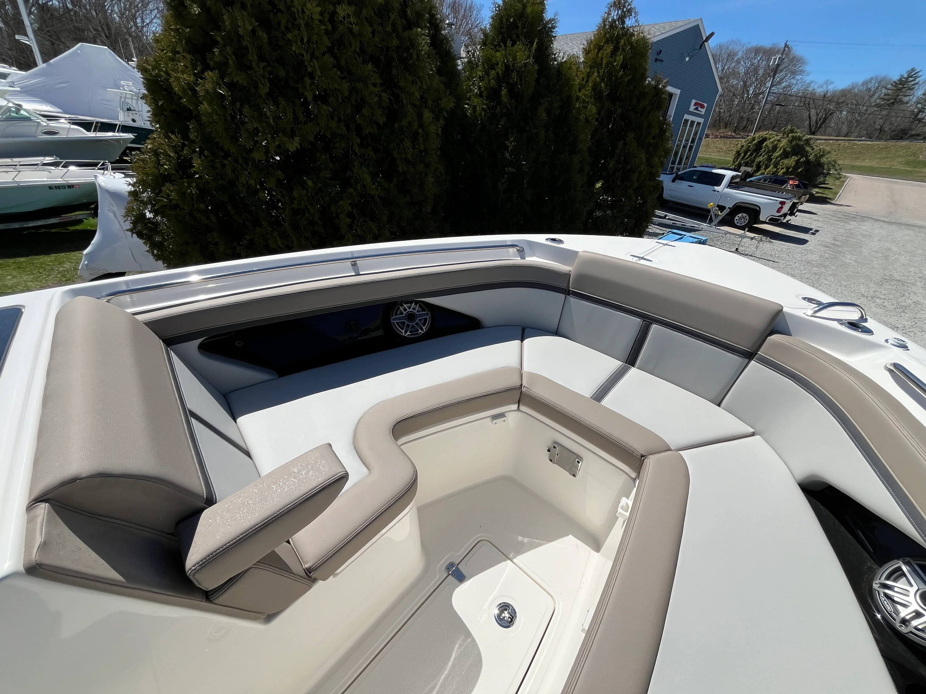 2026 Boston Whaler 330 Vantage Image Thumbnail #27